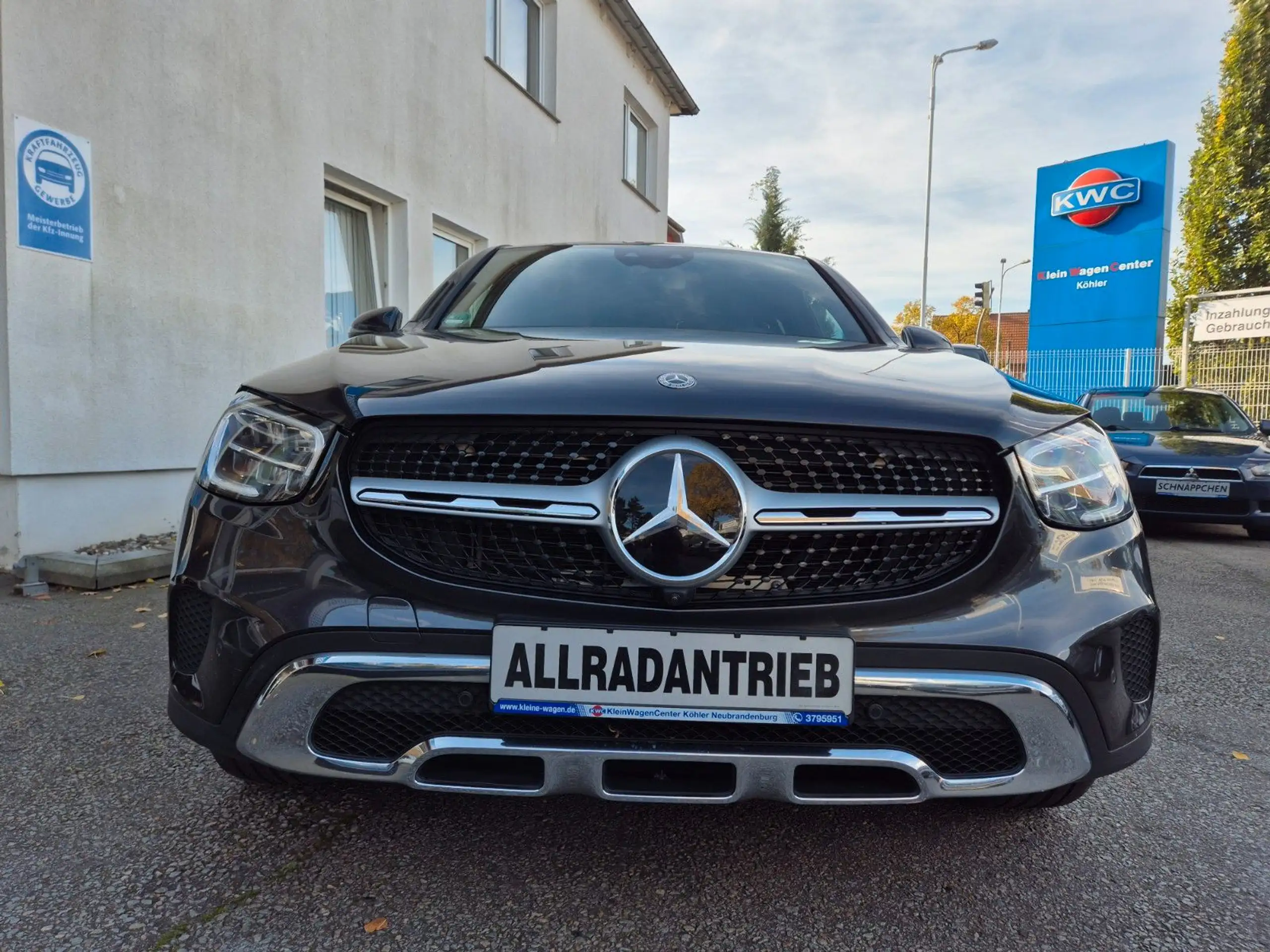 Mercedes-Benz - GLC 220