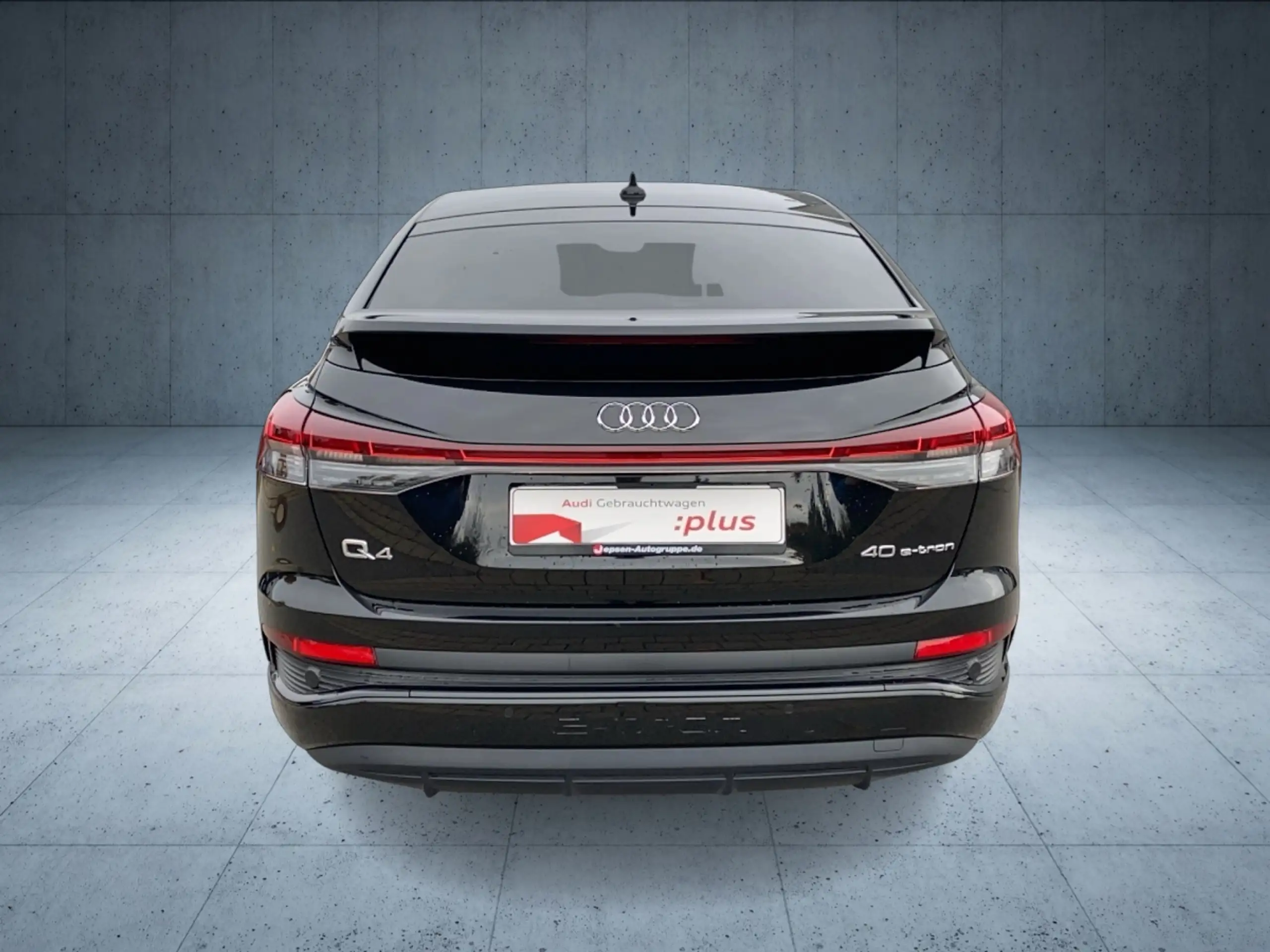 Audi - Q4 e-tron