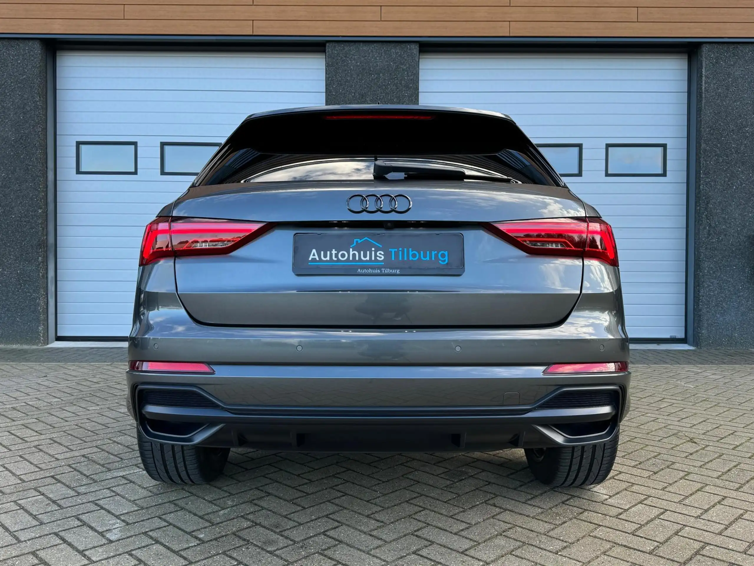 Audi - Q3