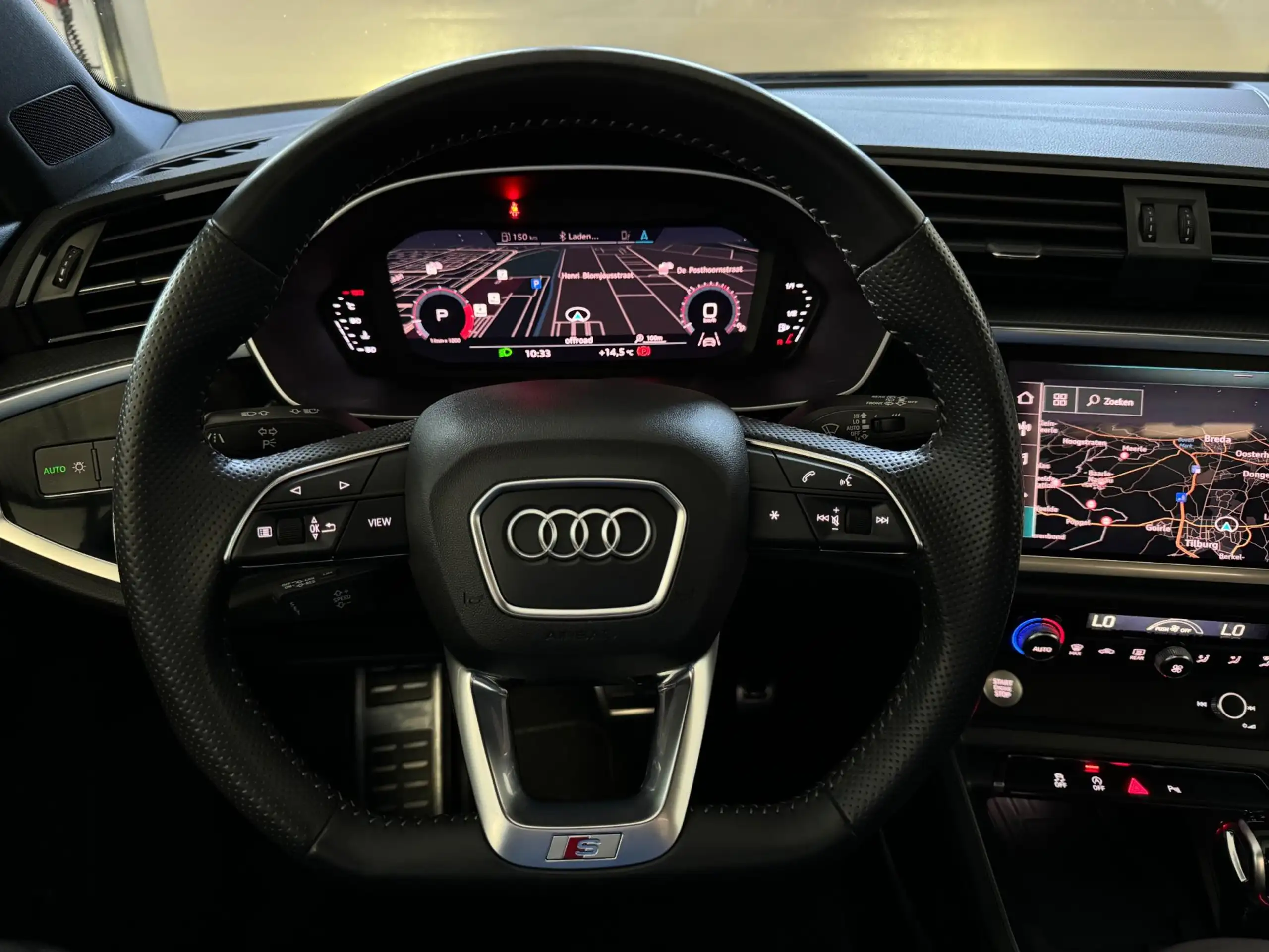 Audi - Q3