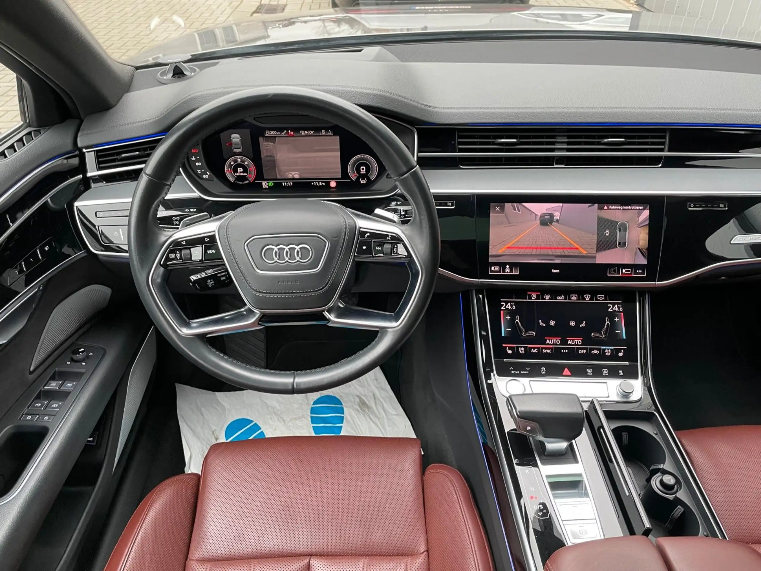 Audi - A8