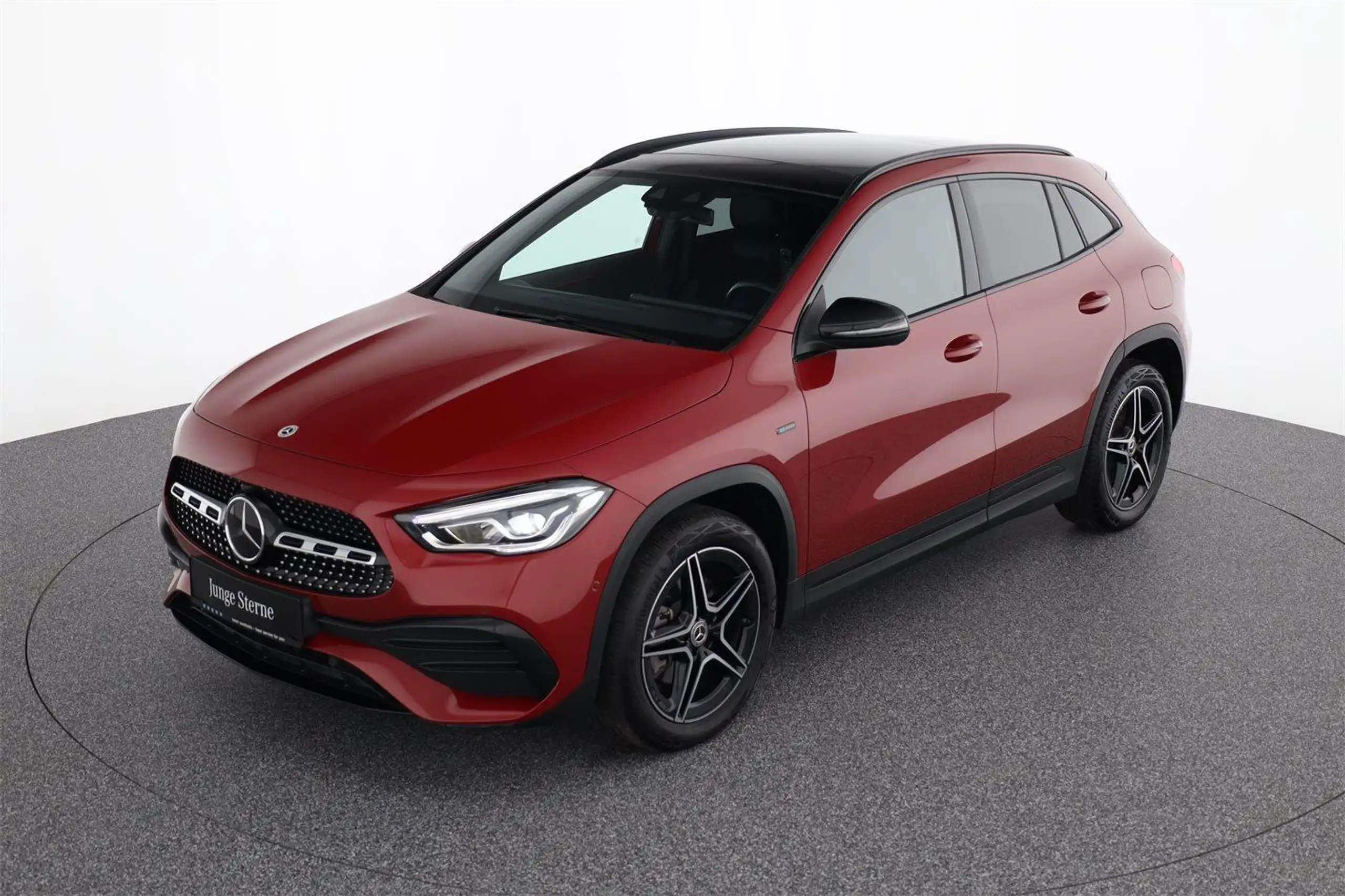 Mercedes-Benz - GLA 250