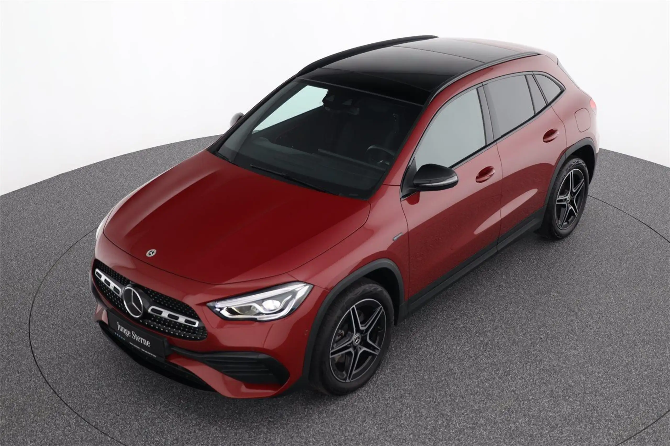 Mercedes-Benz - GLA 250