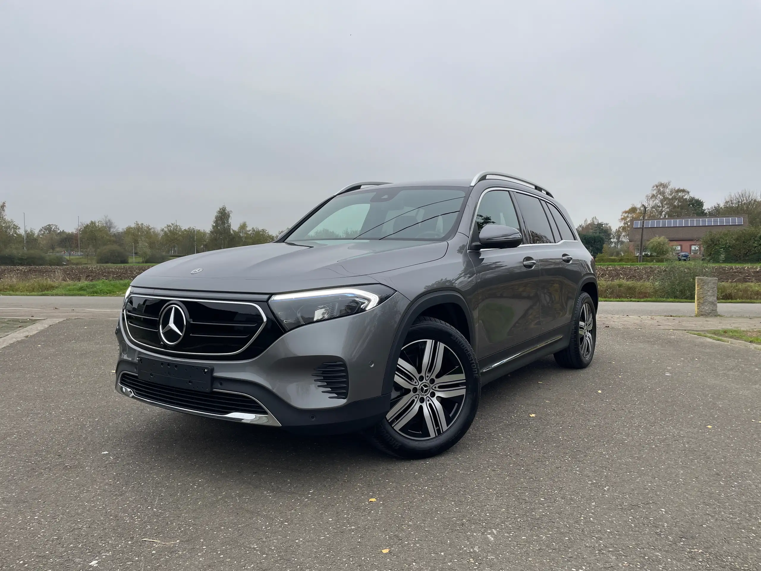 Mercedes-Benz EQB 300 2023