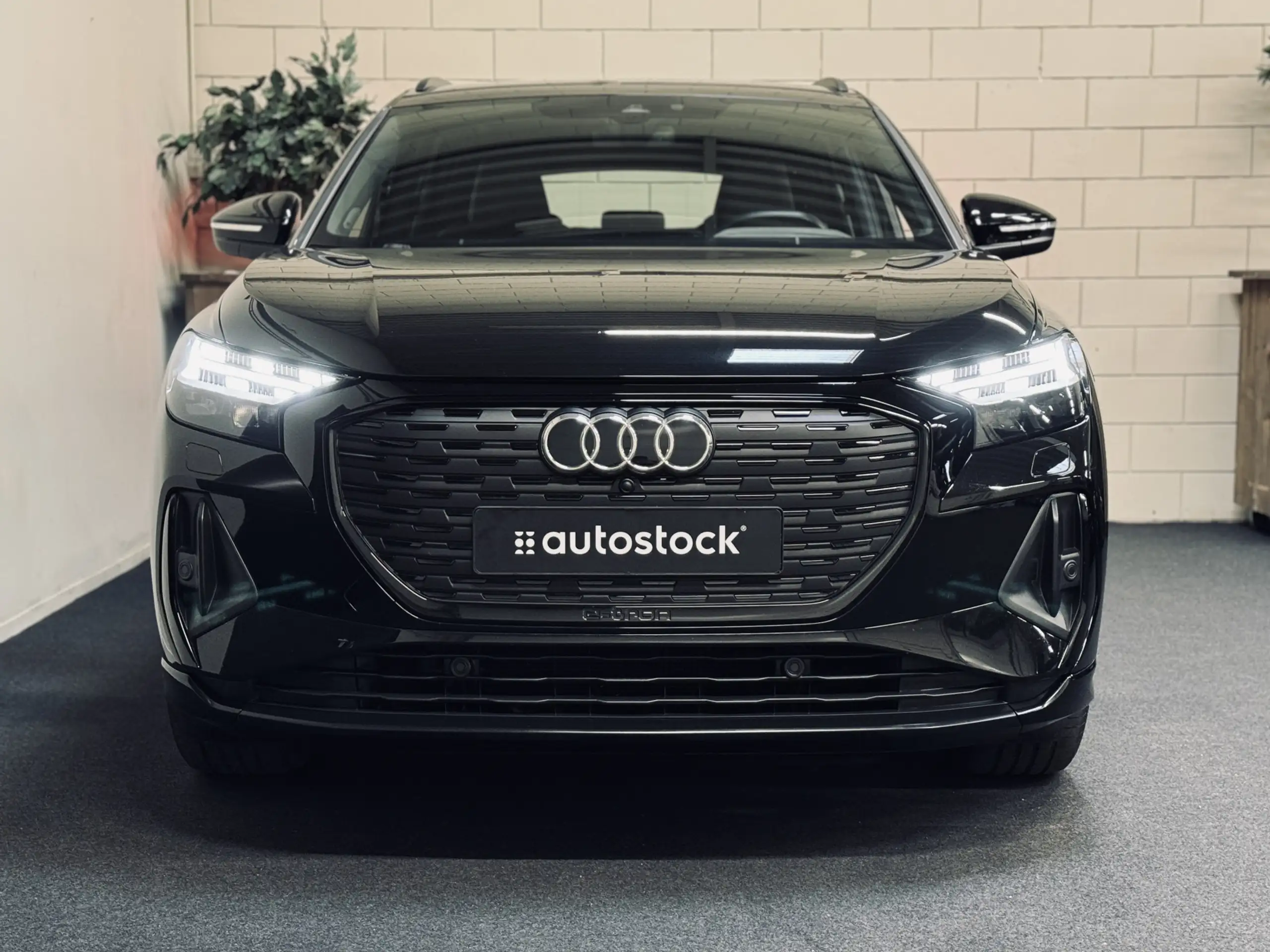 Audi - Q4 e-tron