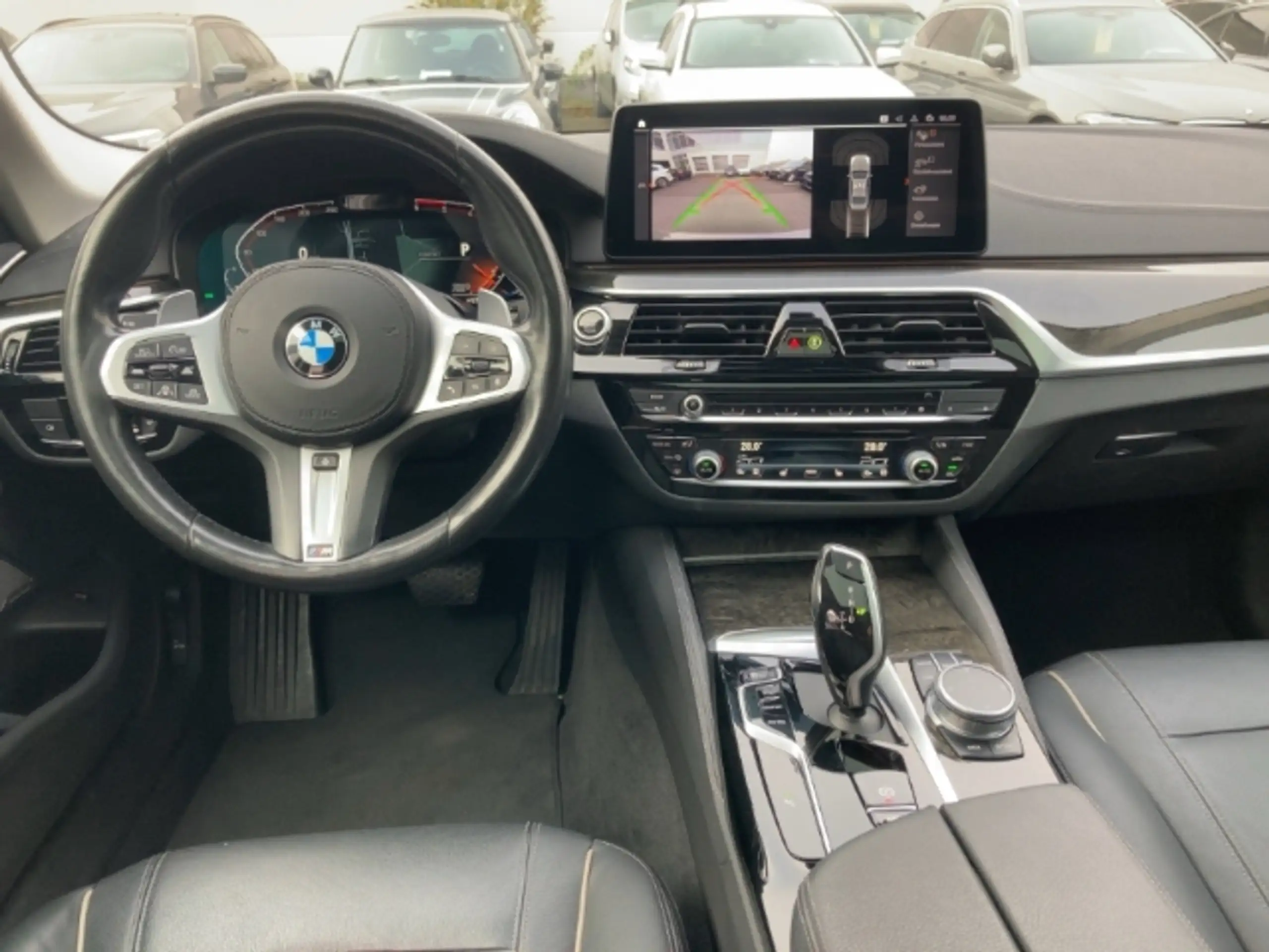 BMW - 530