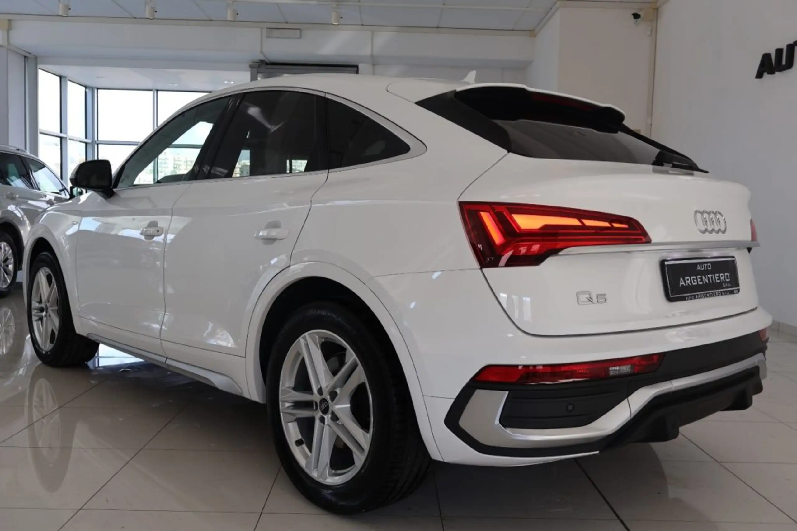 Audi - Q5