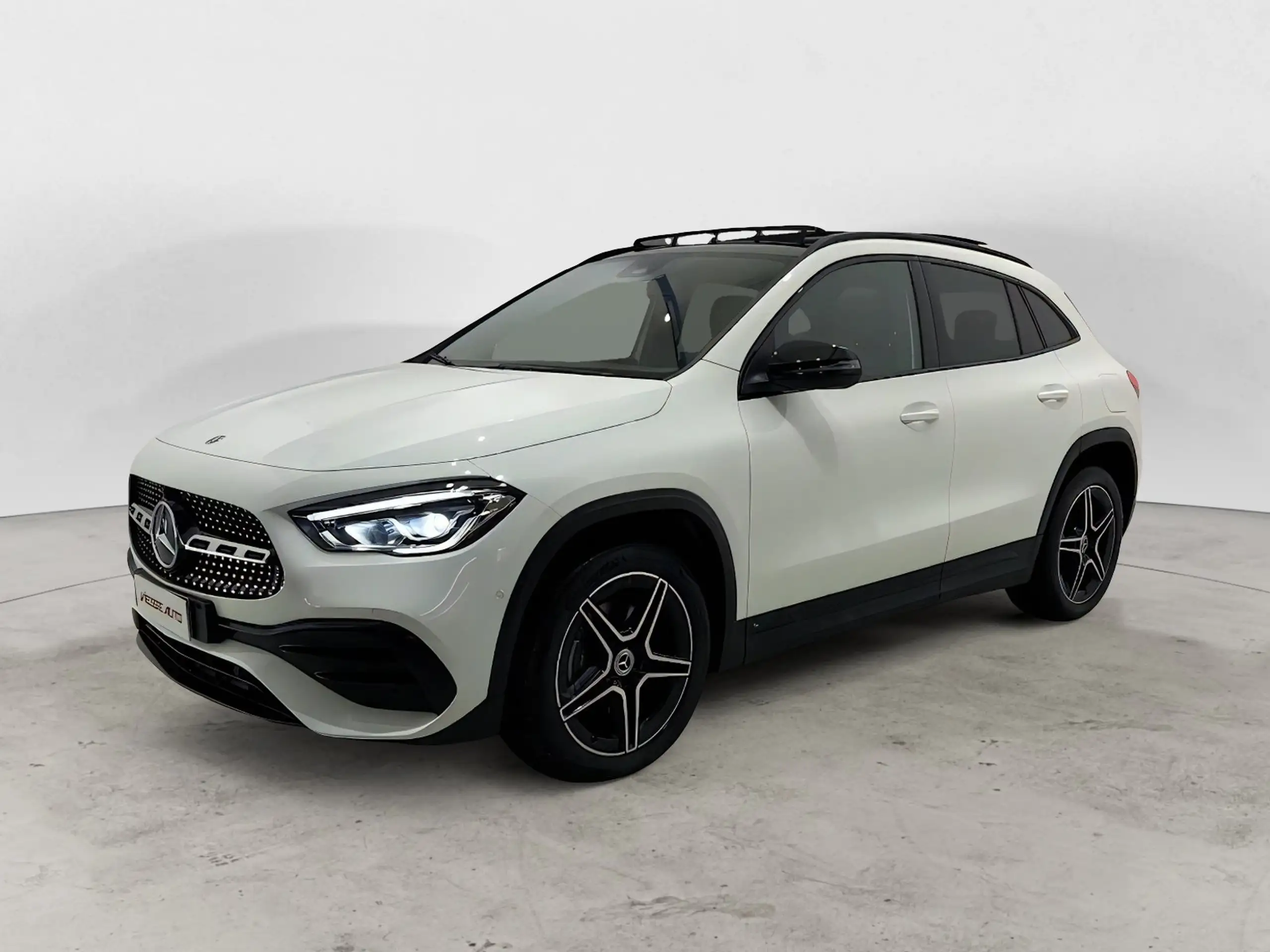 Mercedes-Benz - GLA 250