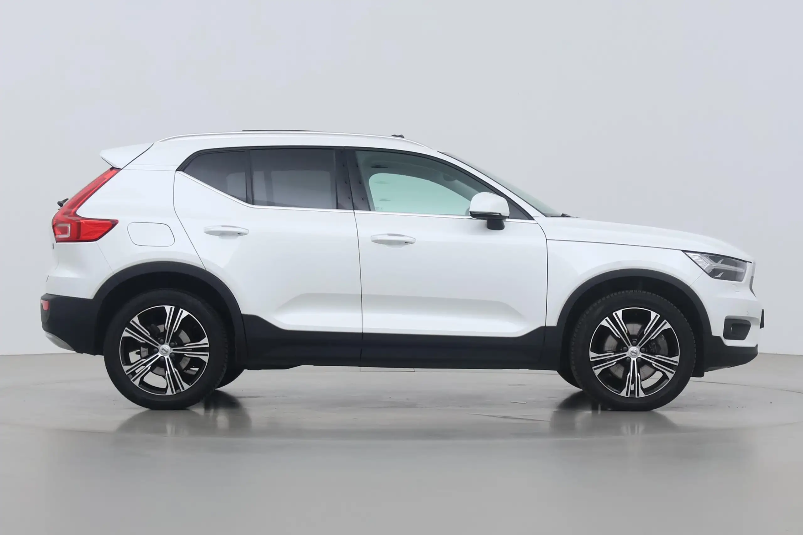 Volvo - XC40