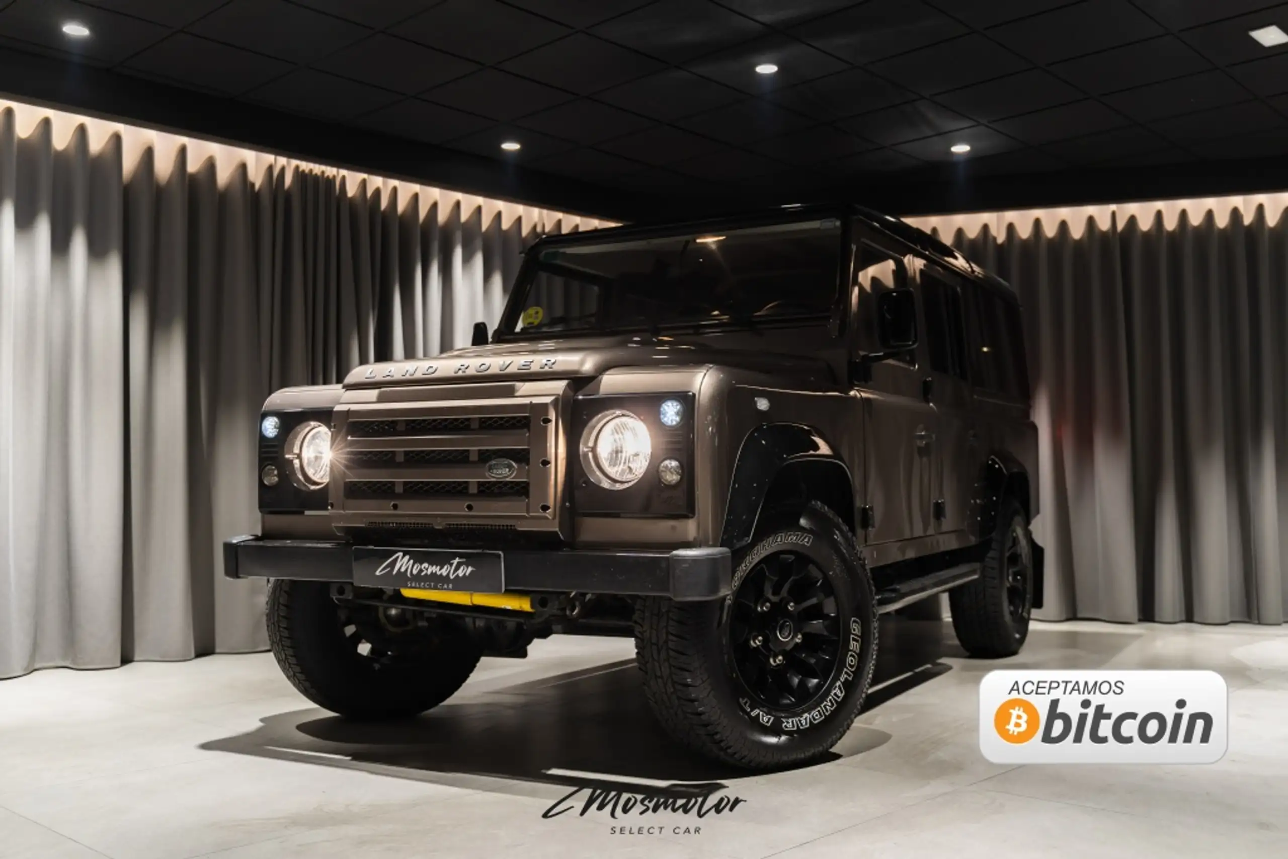 Land Rover Defender 2010