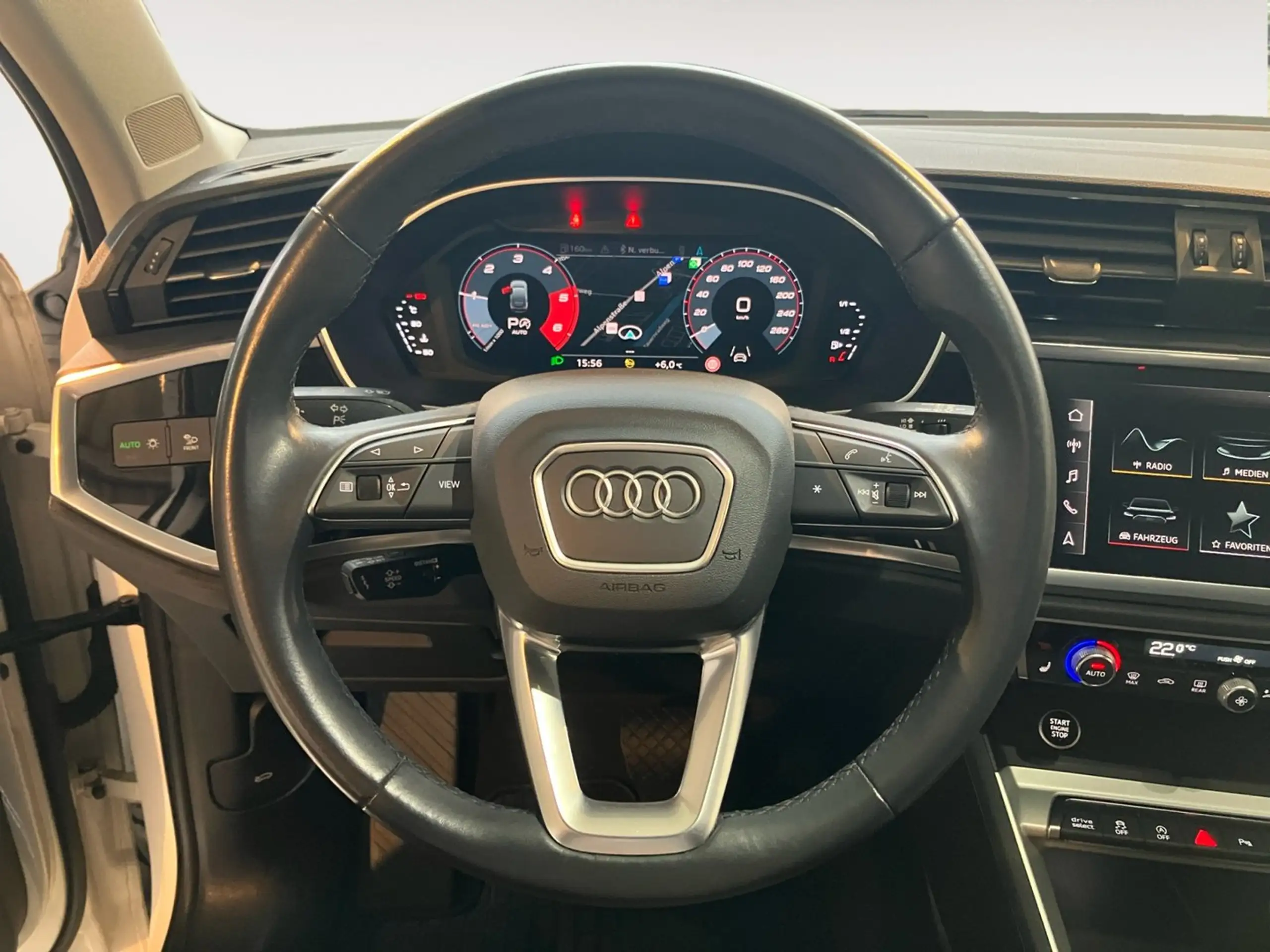 Audi - Q3