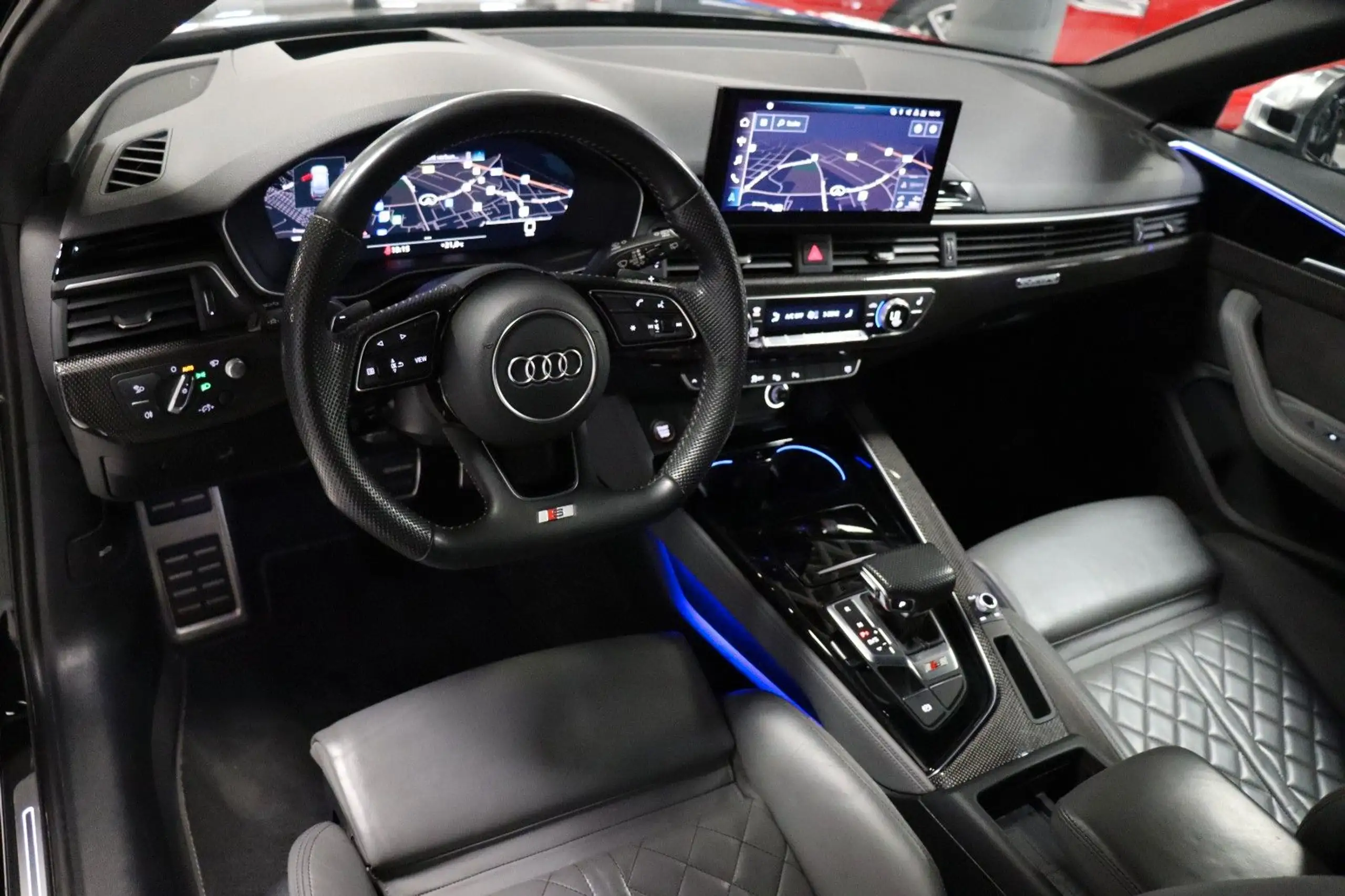 Audi - S4