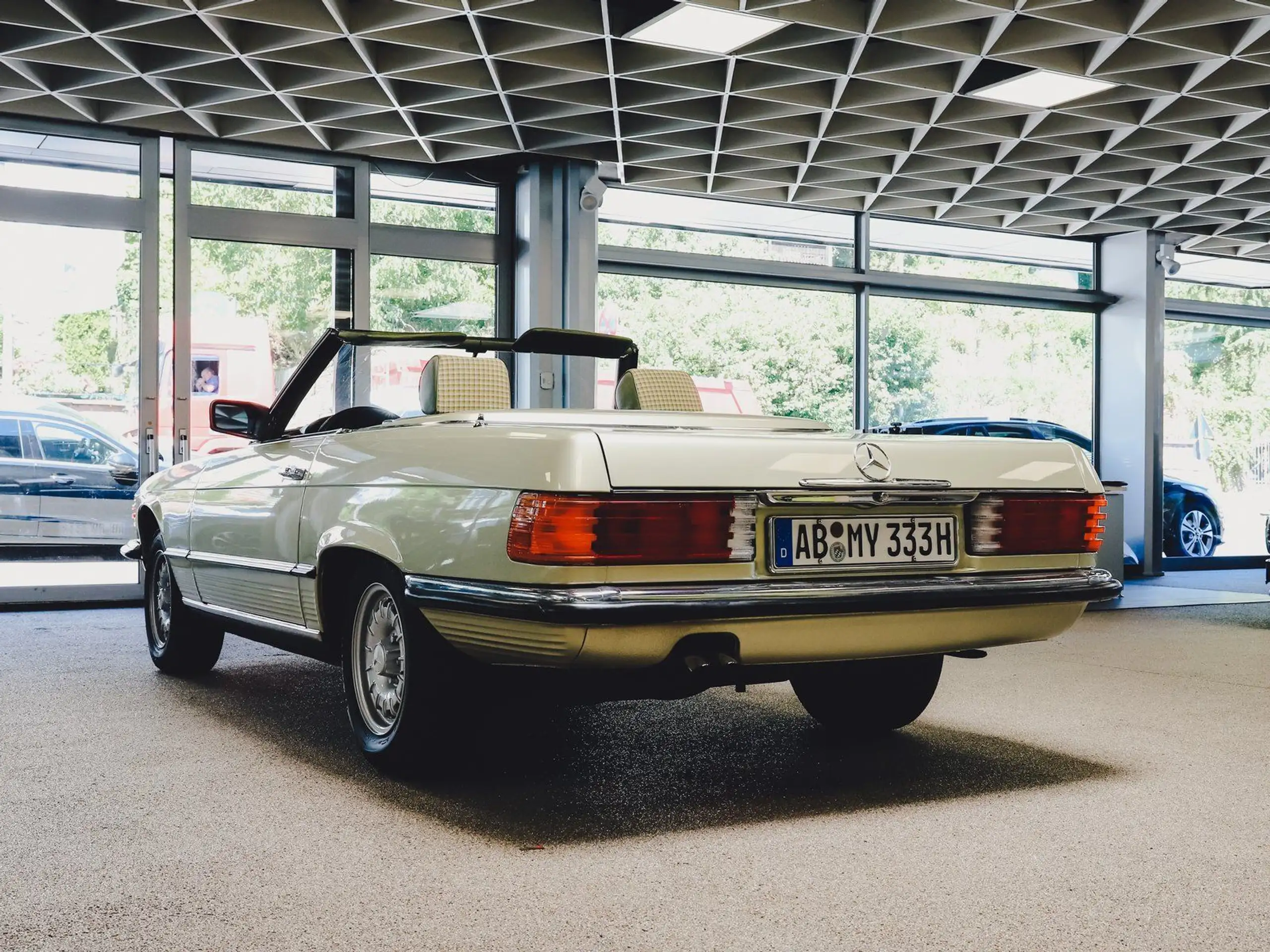 Mercedes-Benz - SL 280