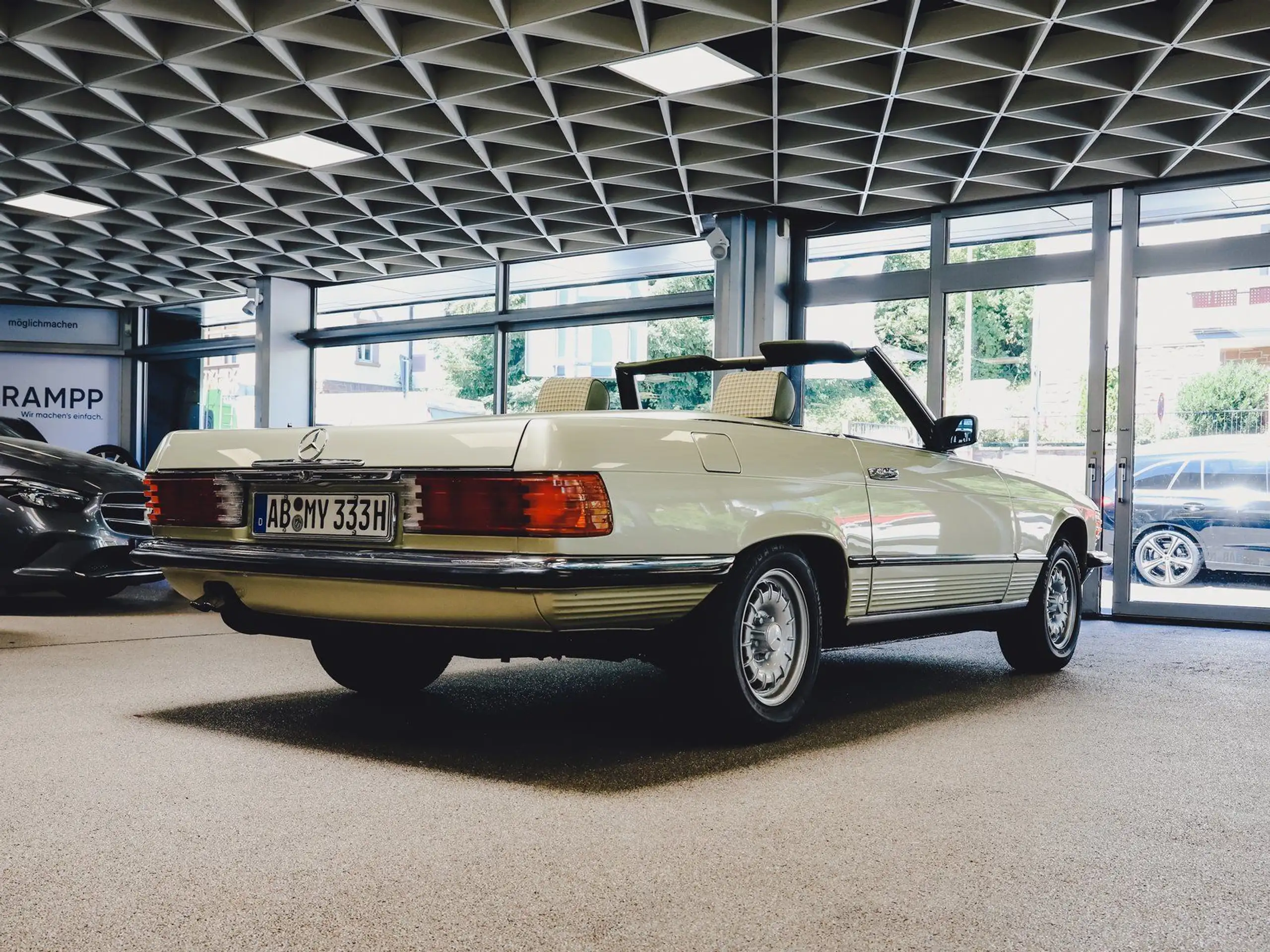 Mercedes-Benz - SL 280