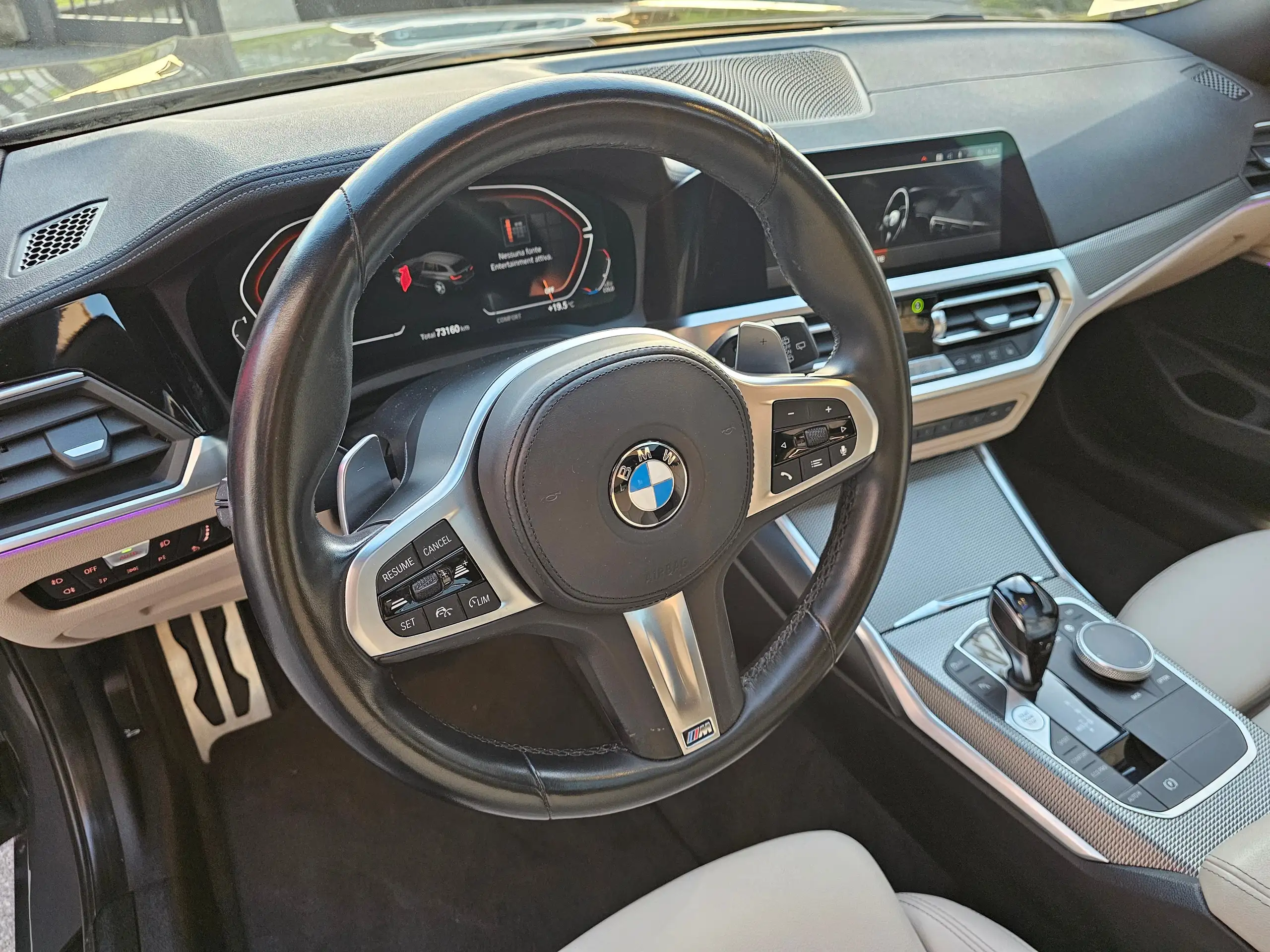 BMW - 320