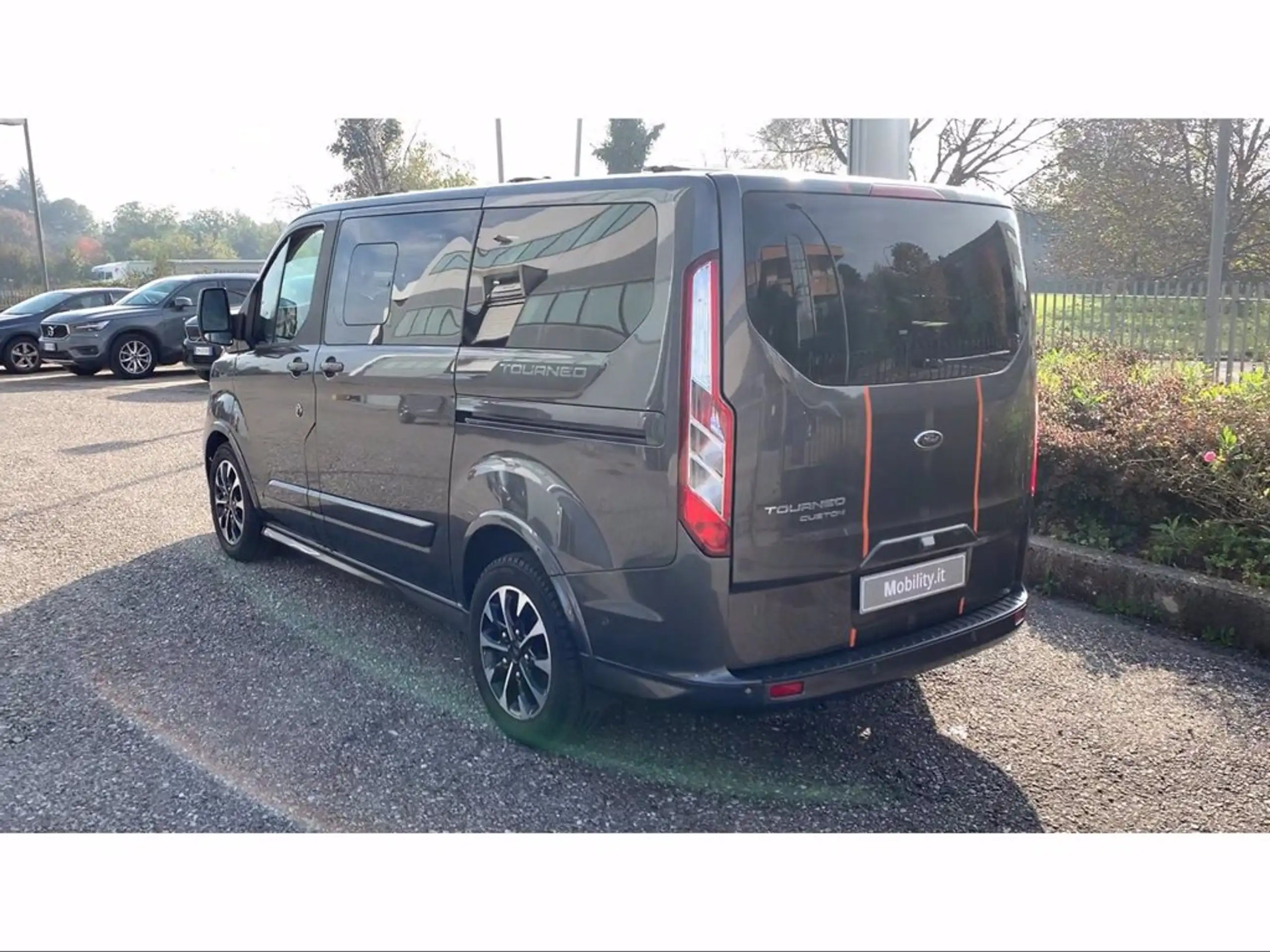 Ford - Tourneo Custom