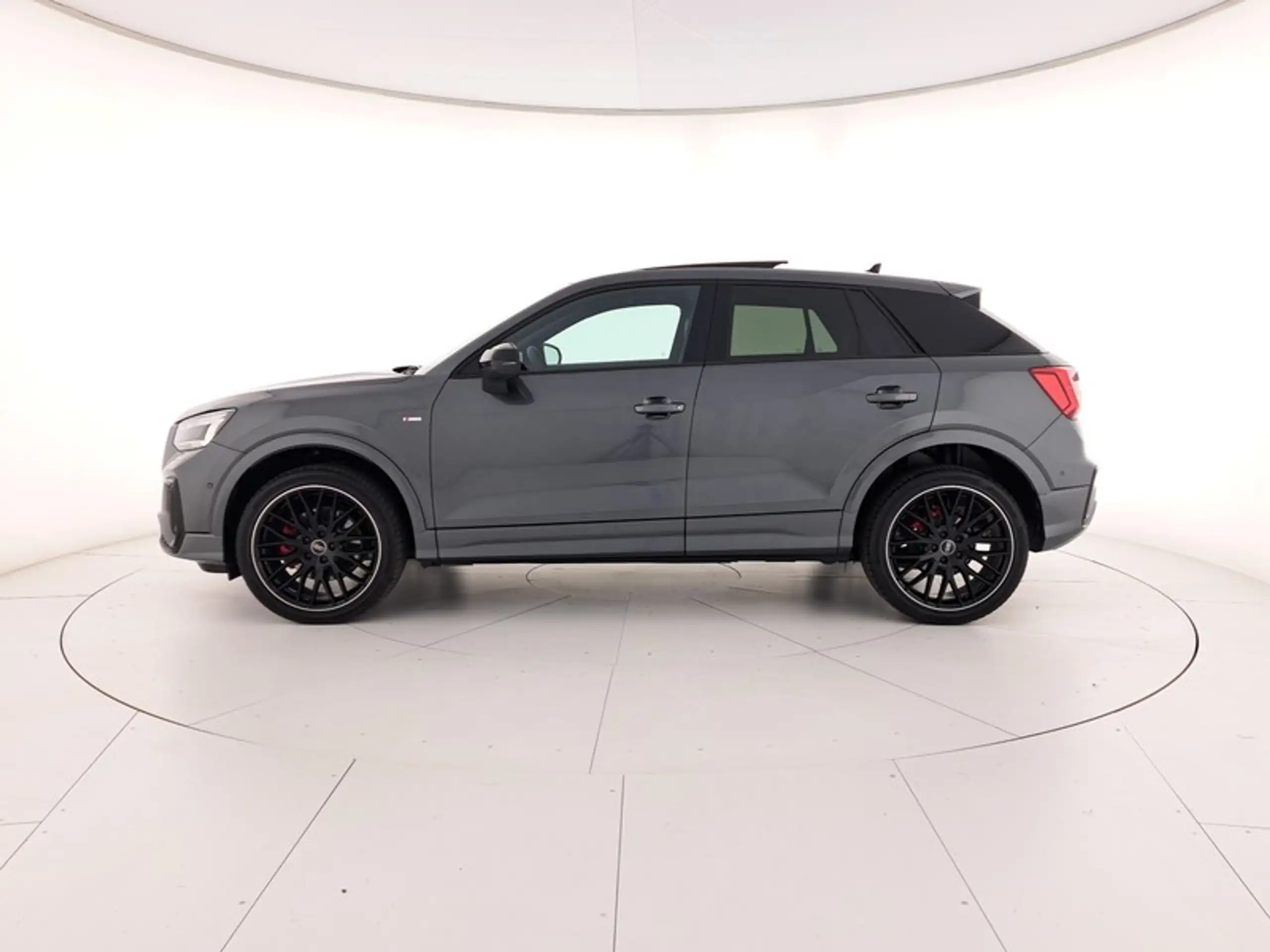 Audi - Q2