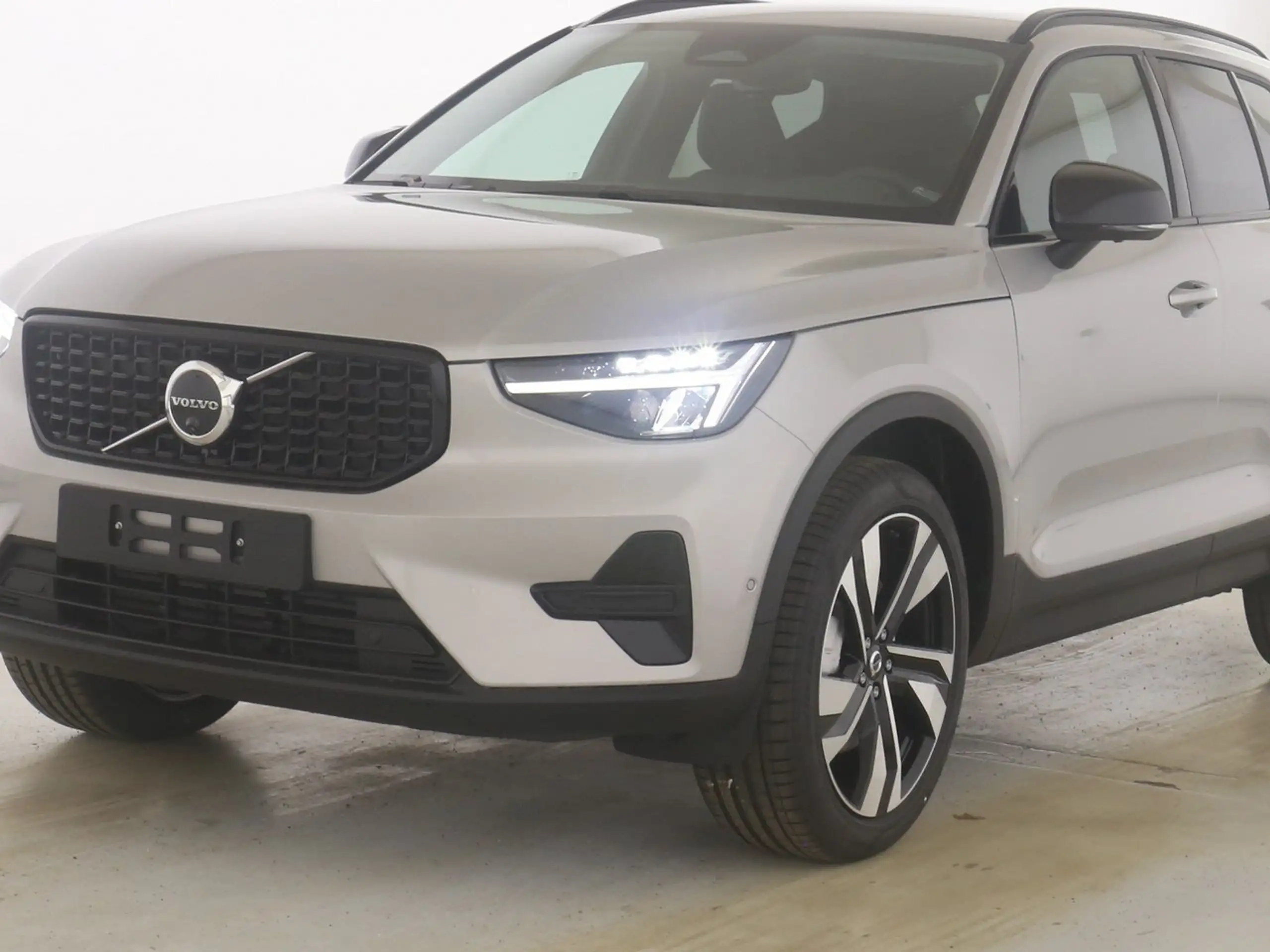 Volvo - XC40