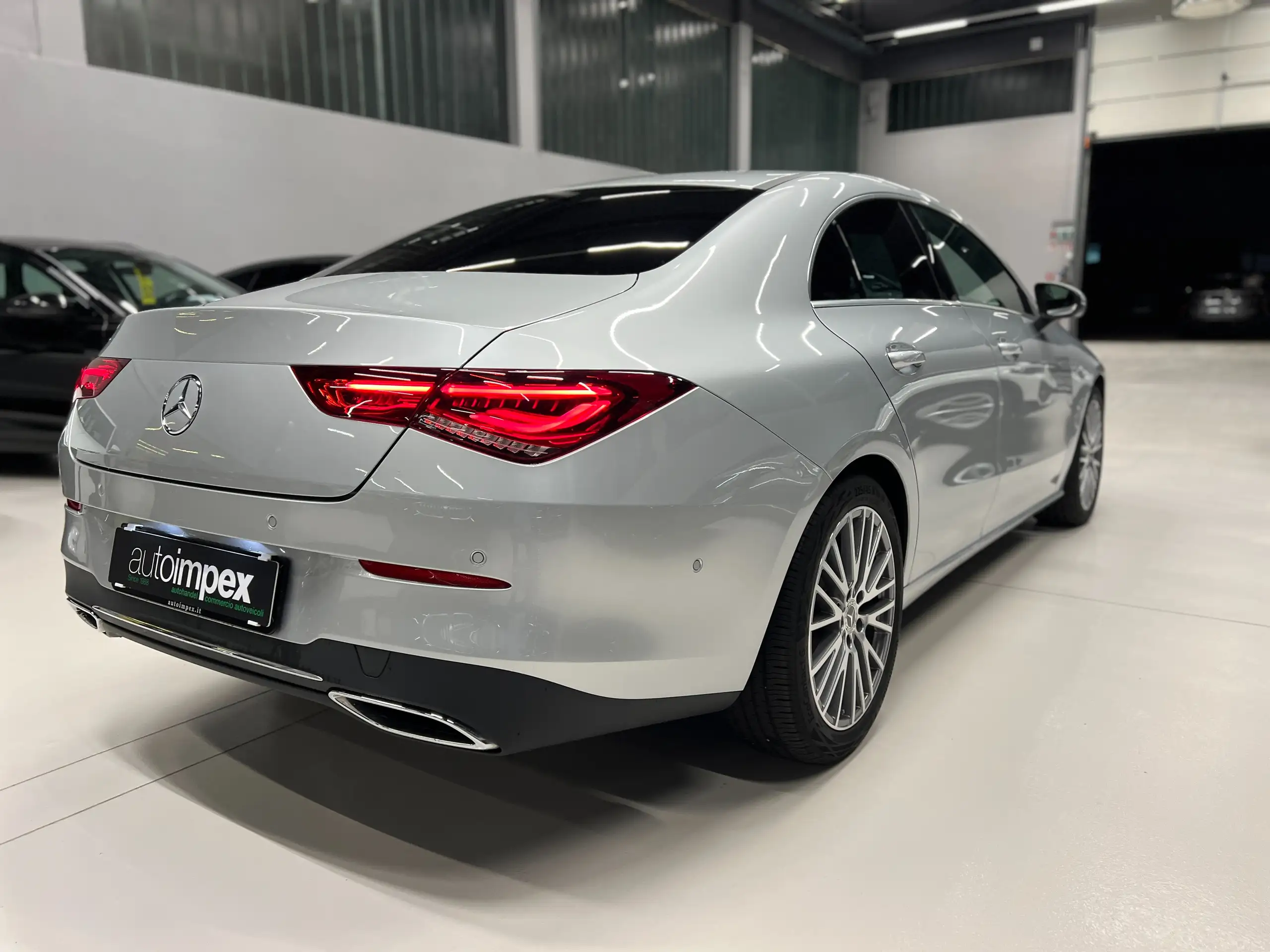 Mercedes-Benz - CLA 200