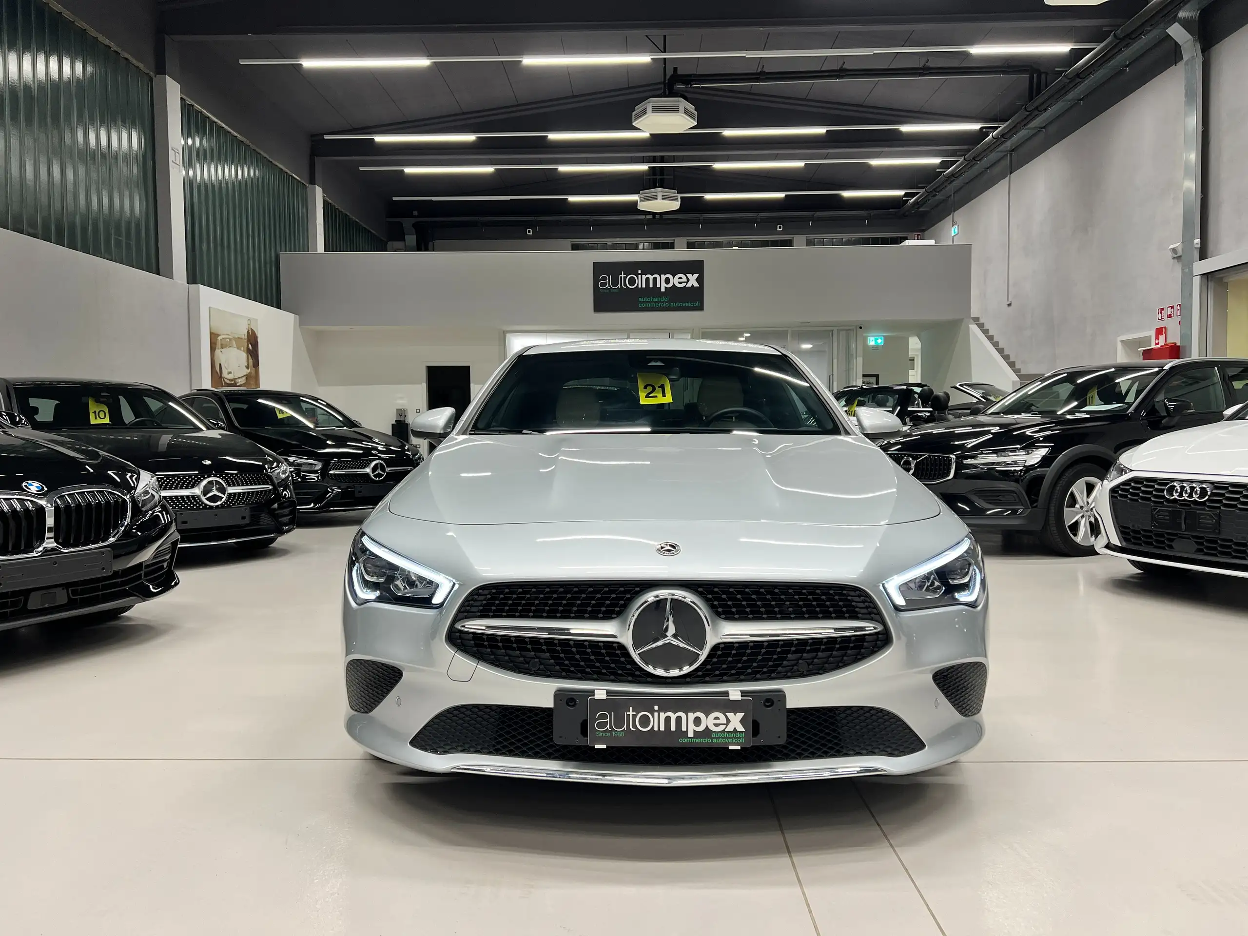 Mercedes-Benz - CLA 200