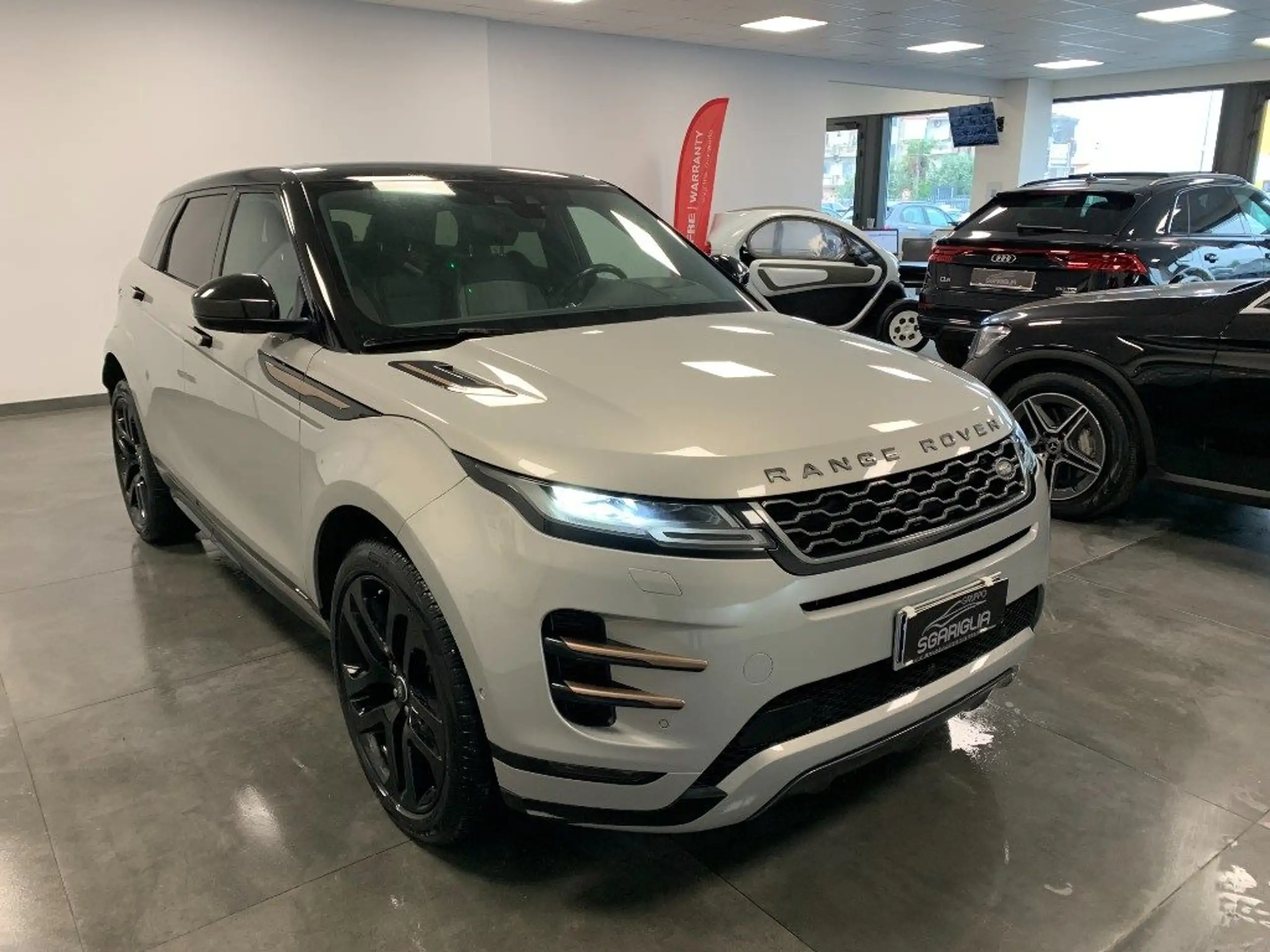 Land Rover - Range Rover Evoque