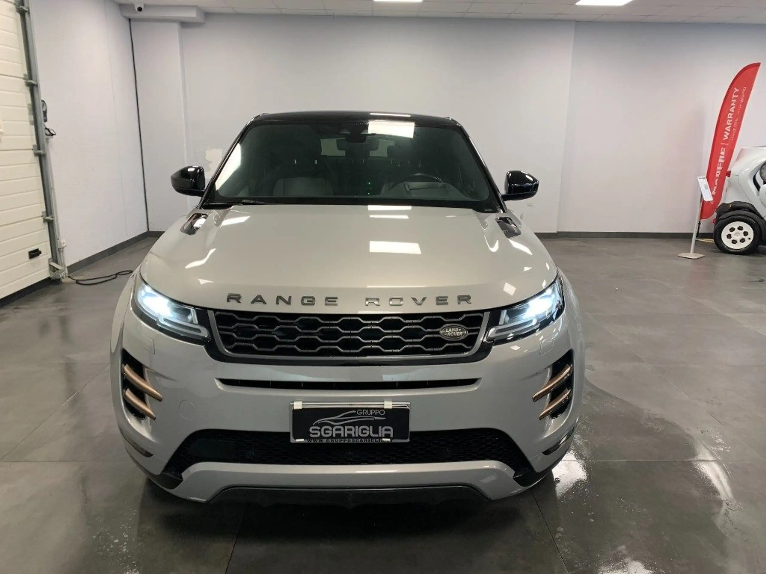 Land Rover - Range Rover Evoque