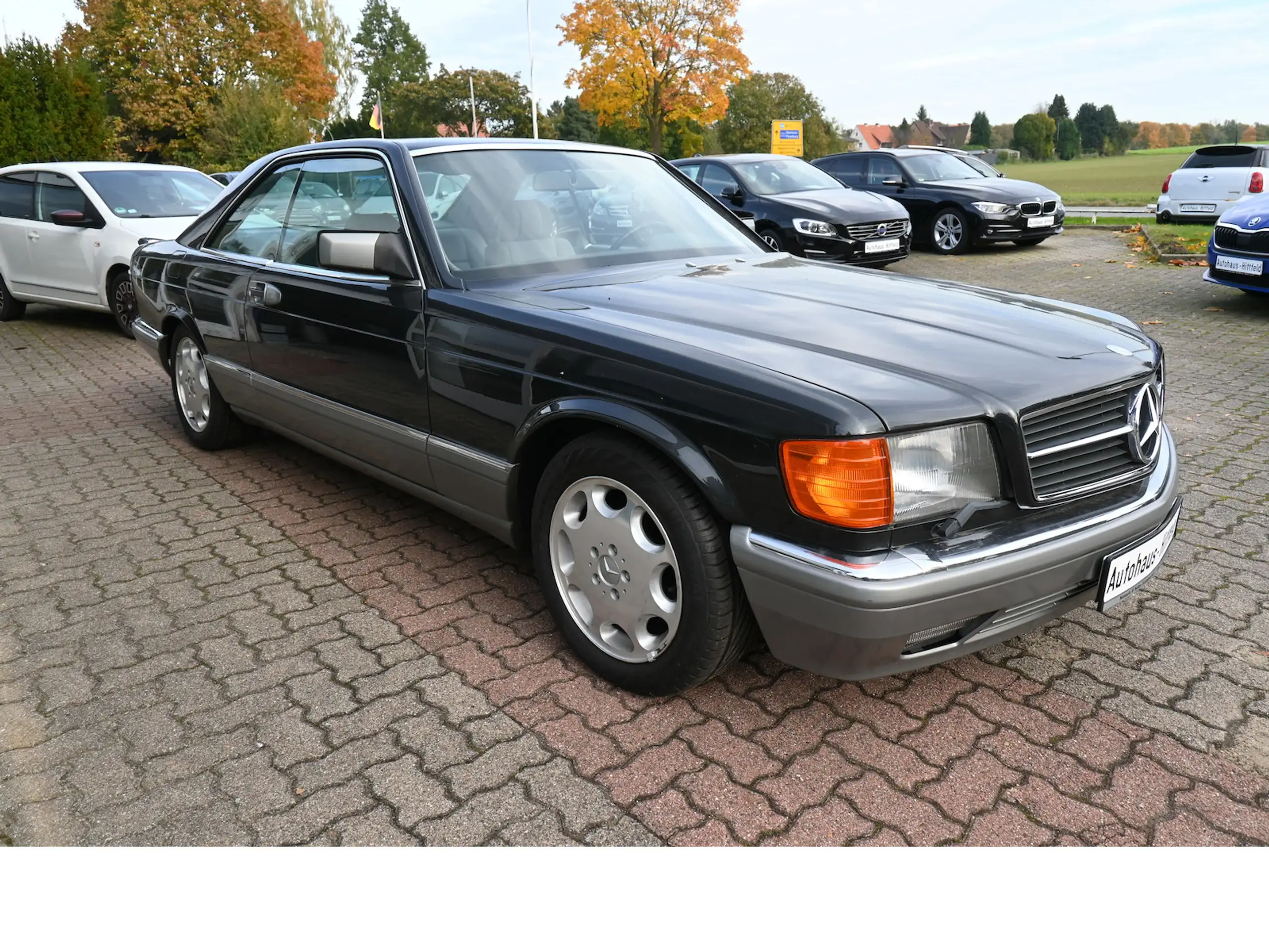 Mercedes-Benz - 560