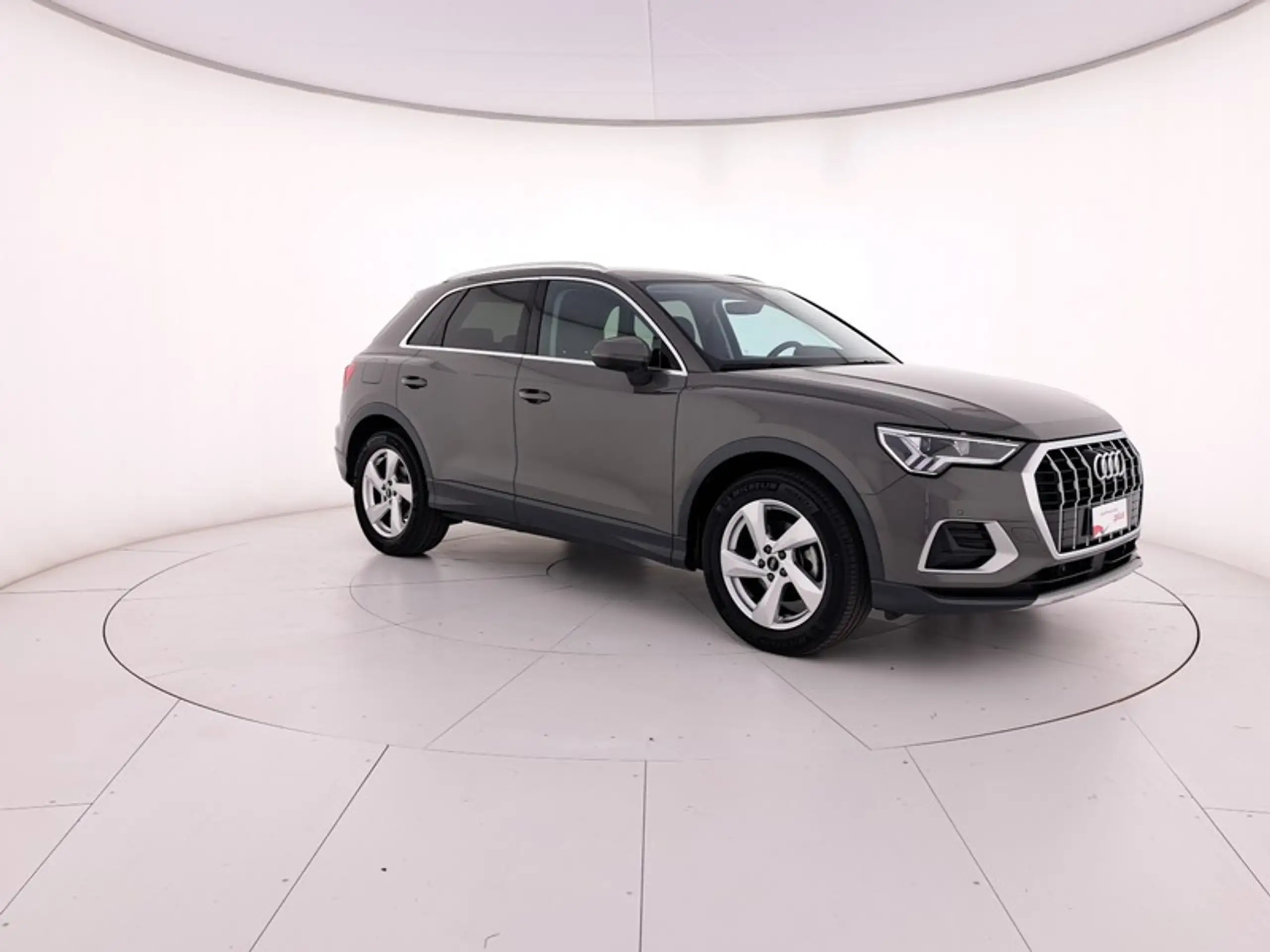 Audi - Q3