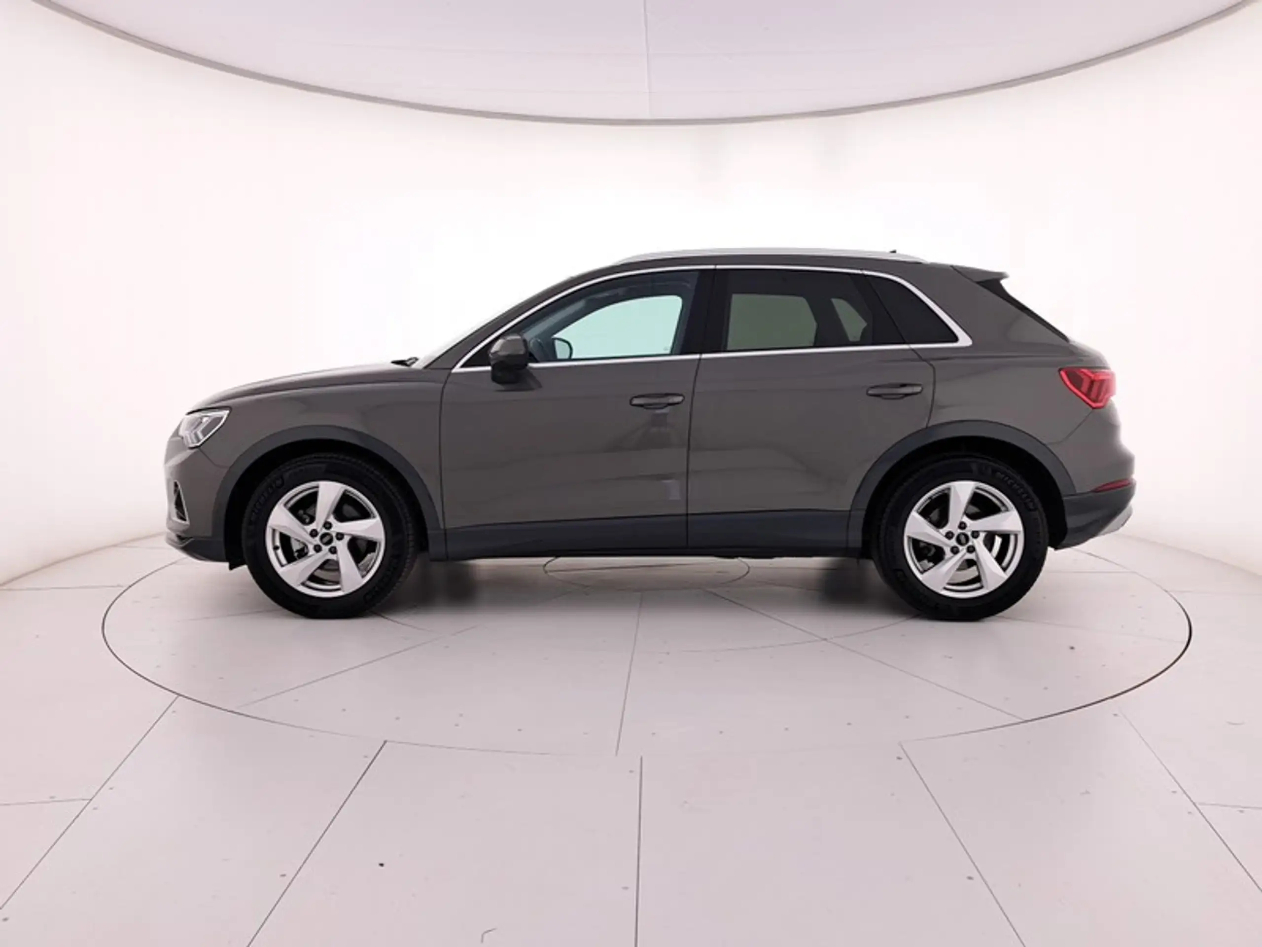 Audi - Q3