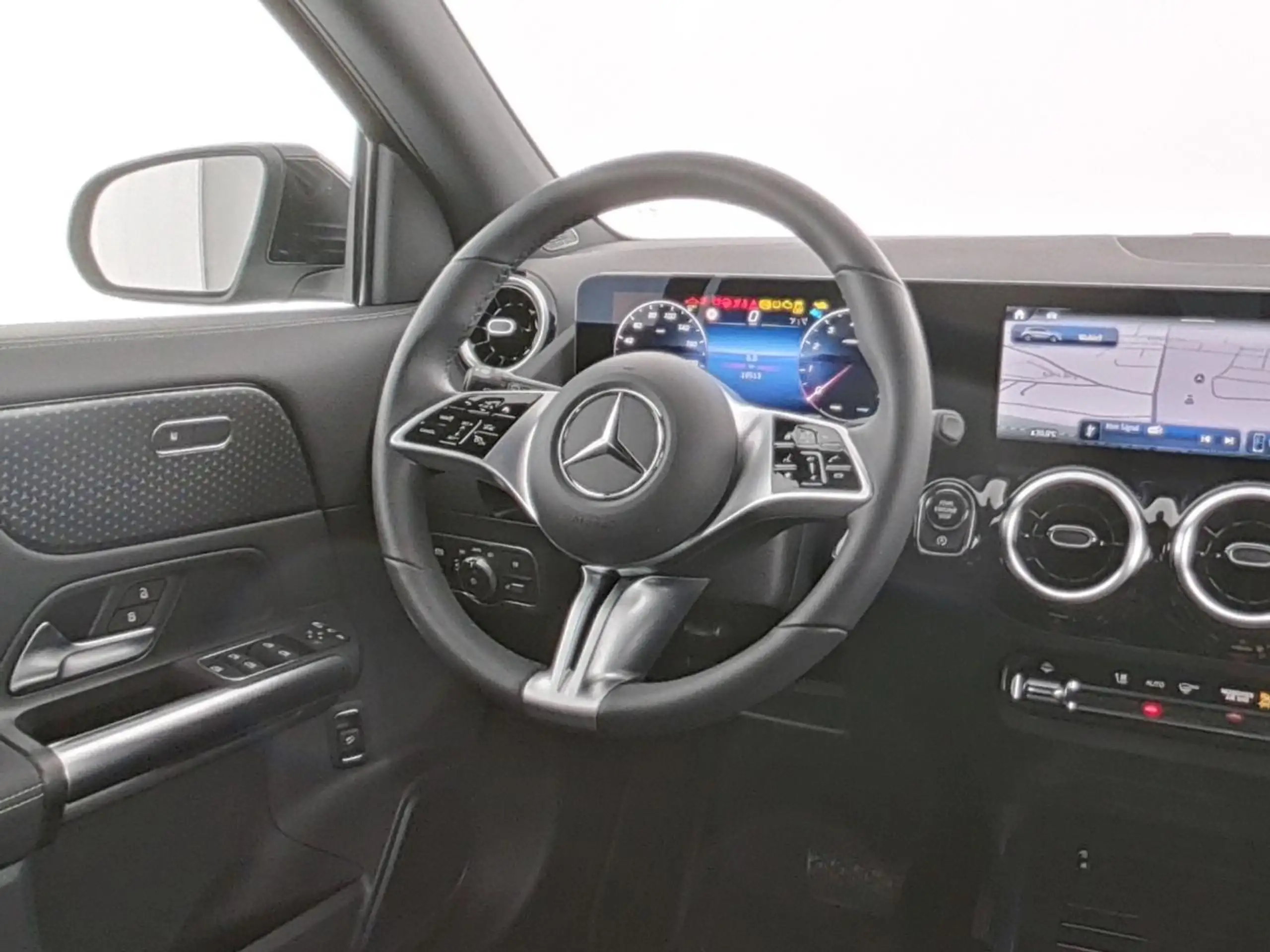 Mercedes-Benz - GLA 200