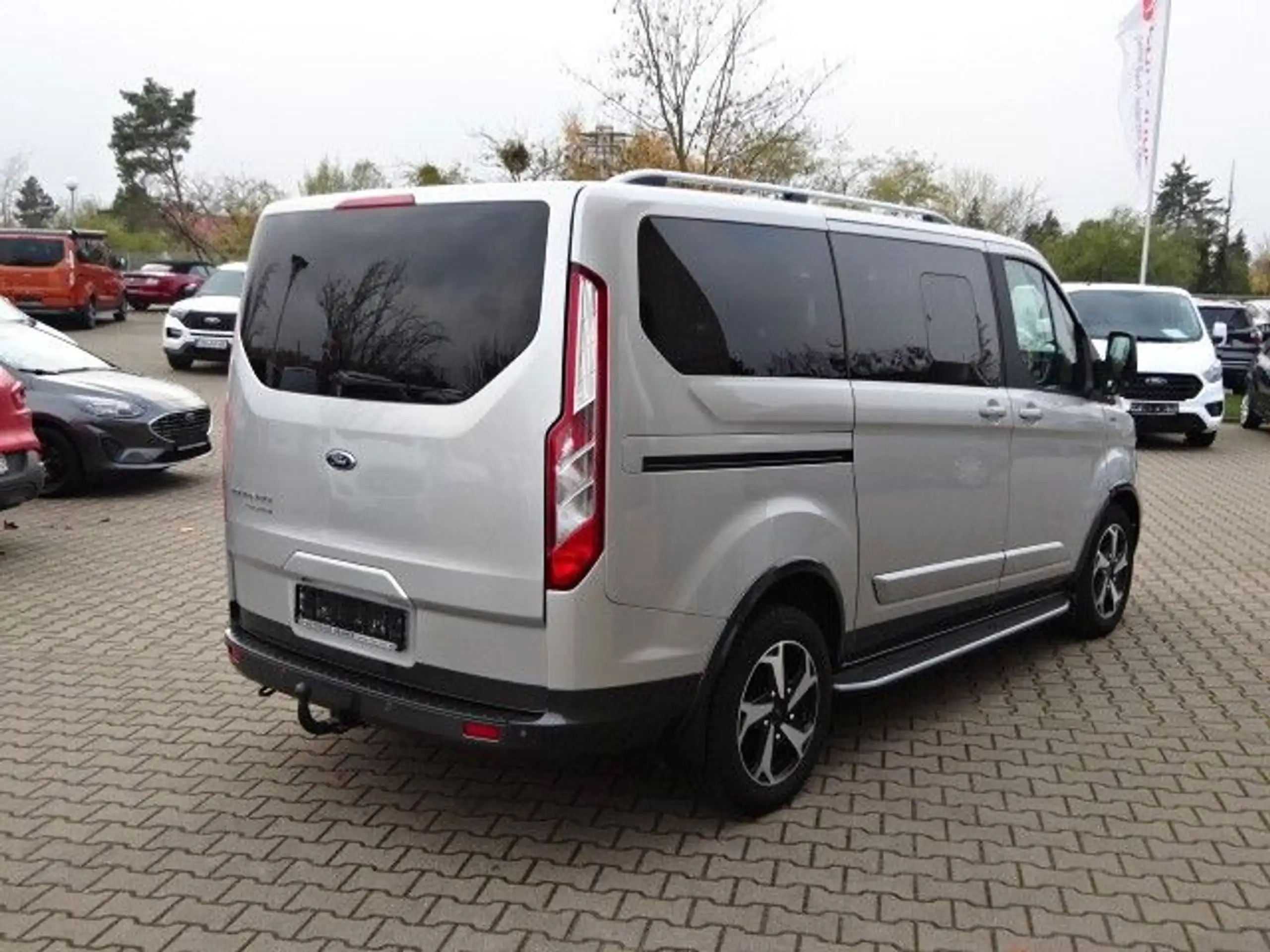 Ford - Tourneo Custom