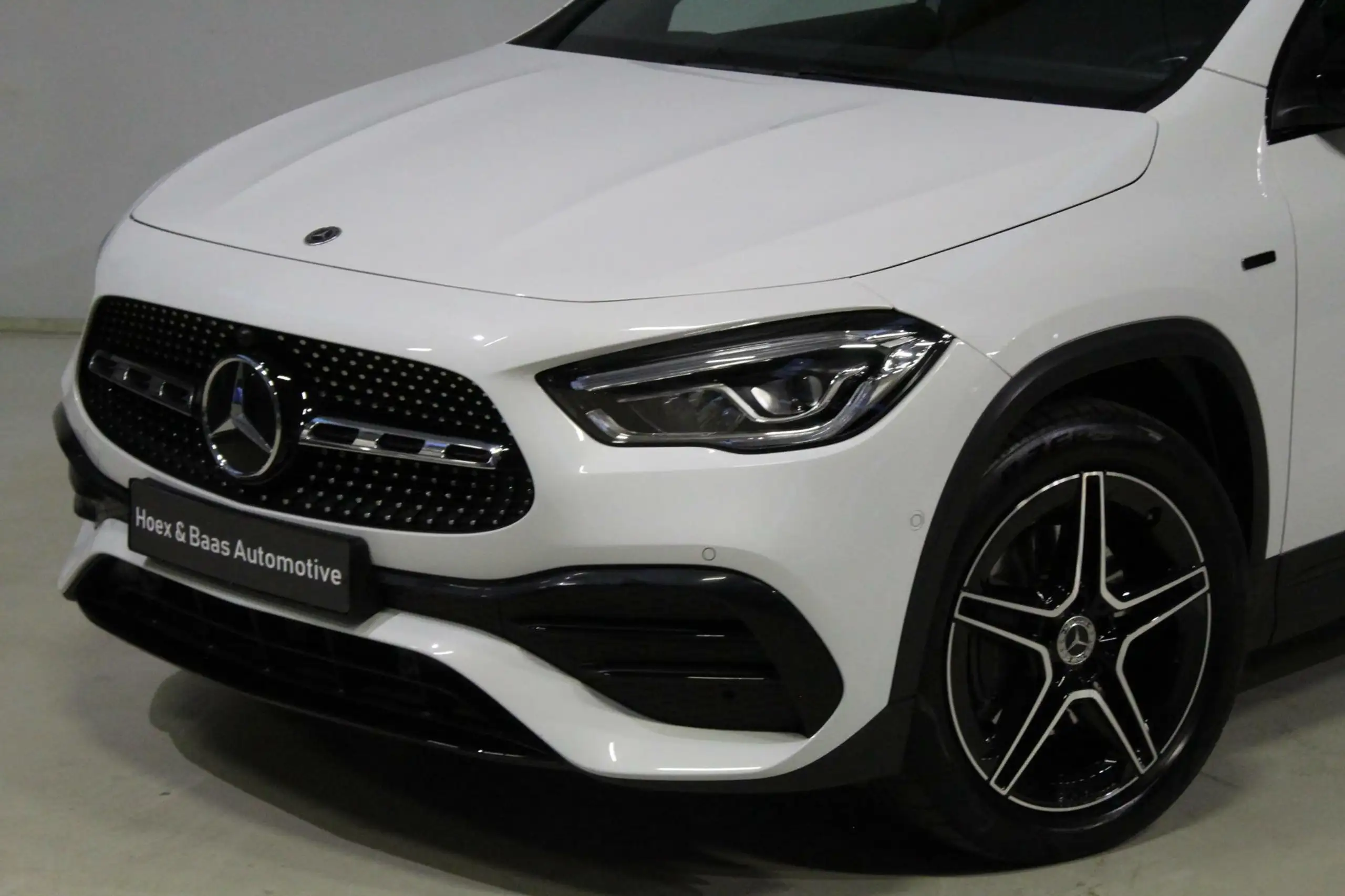 Mercedes-Benz - GLA 250