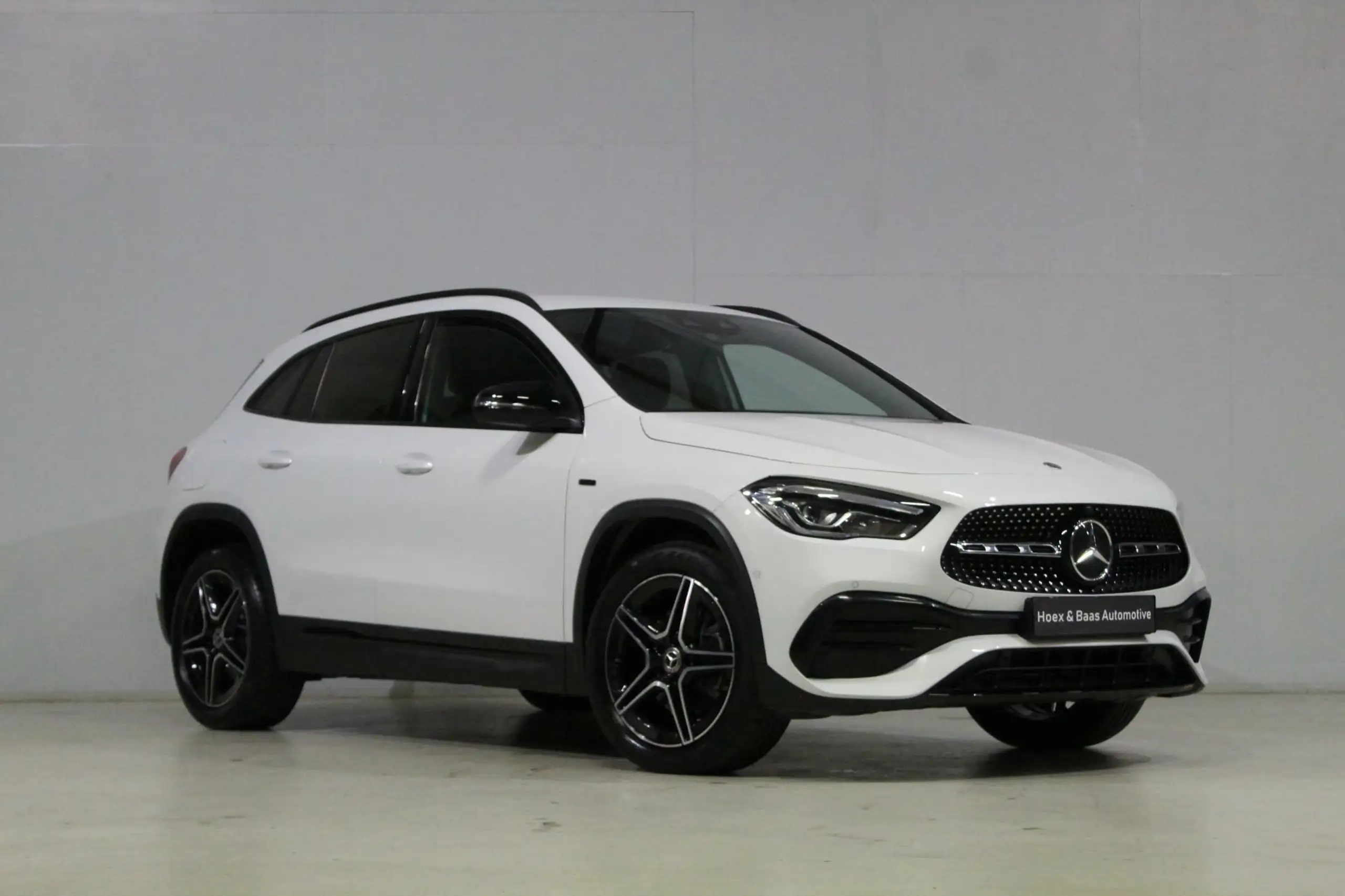 Mercedes-Benz - GLA 250