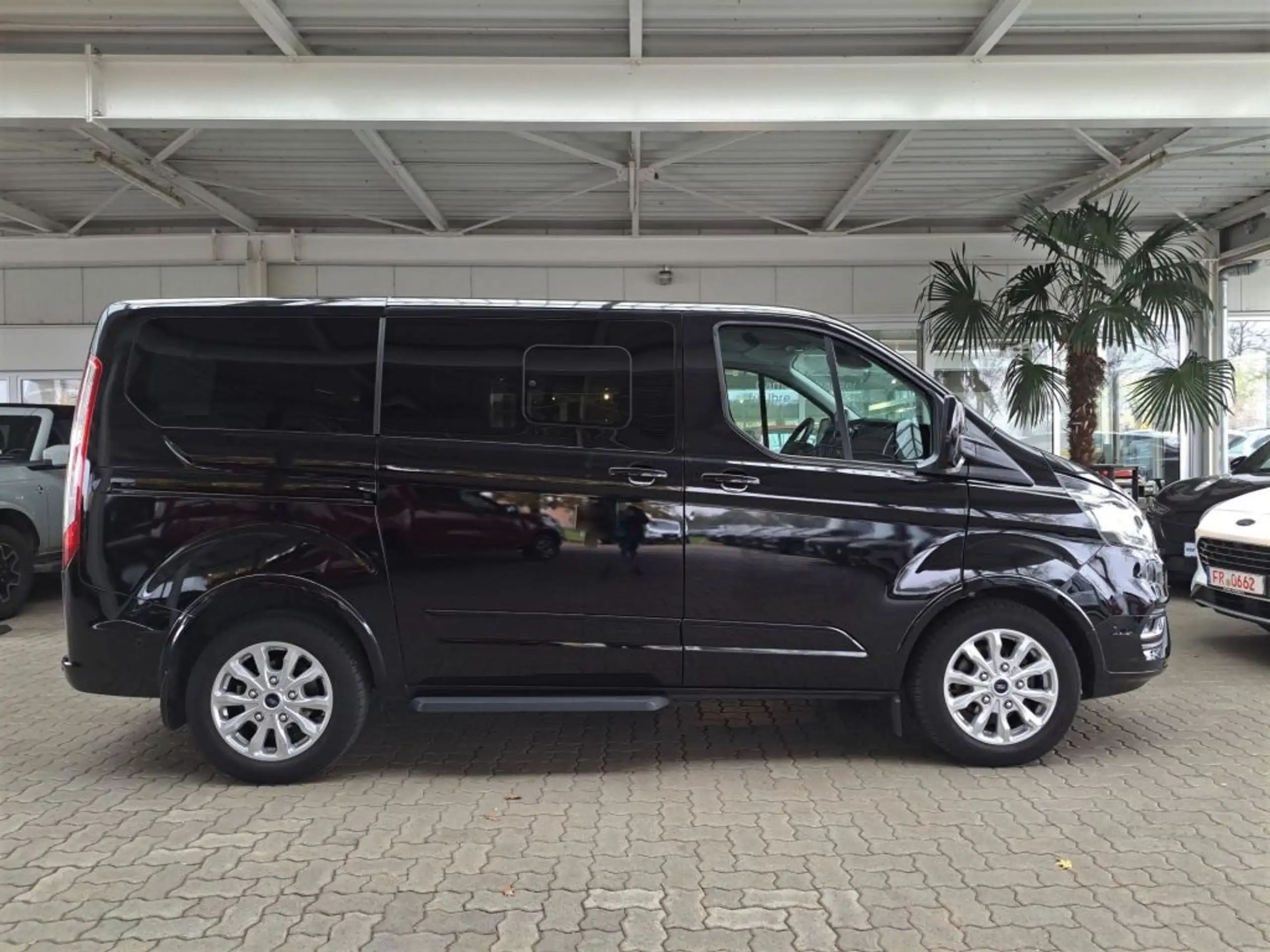 Ford - Tourneo Custom