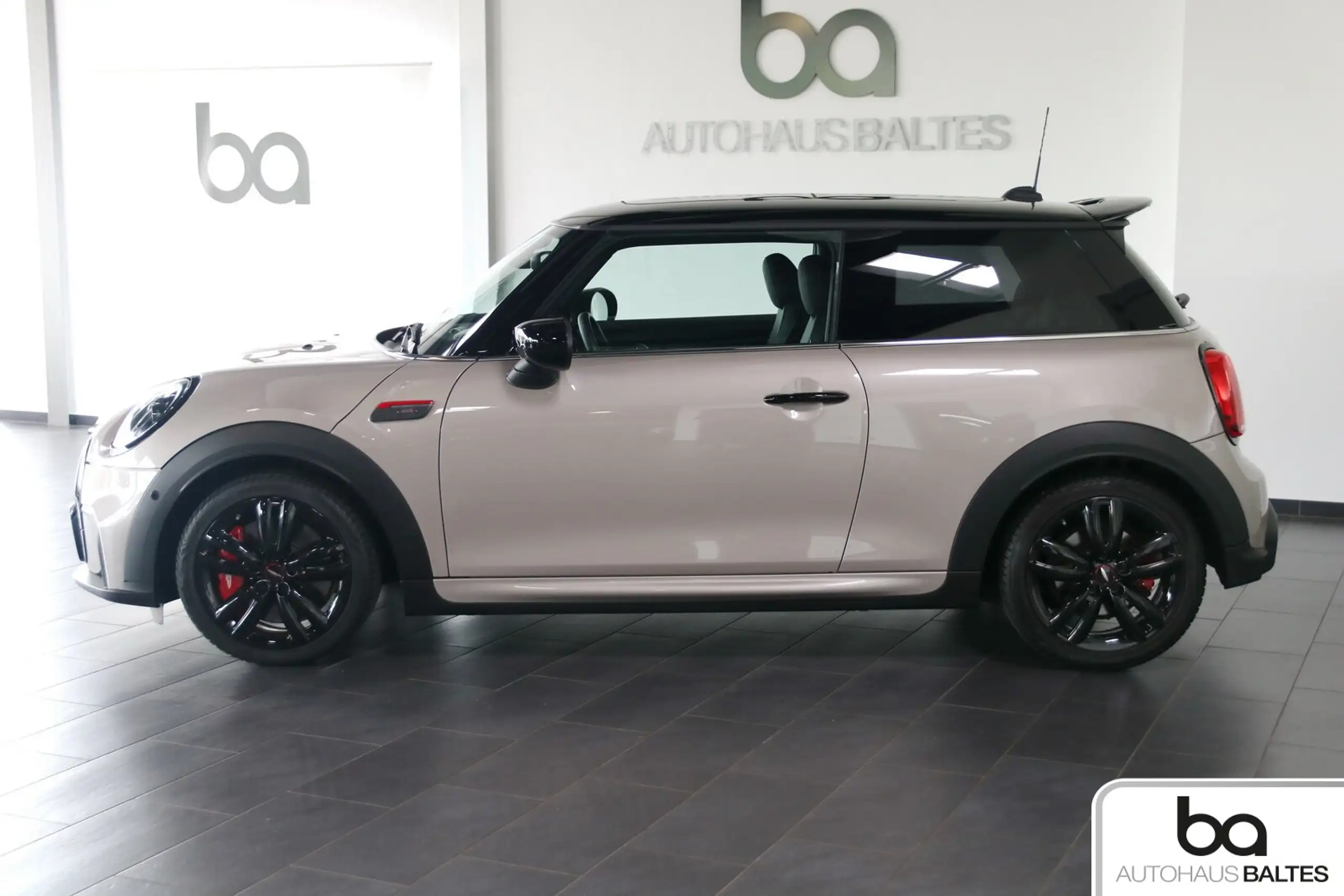 MINI - John Cooper Works