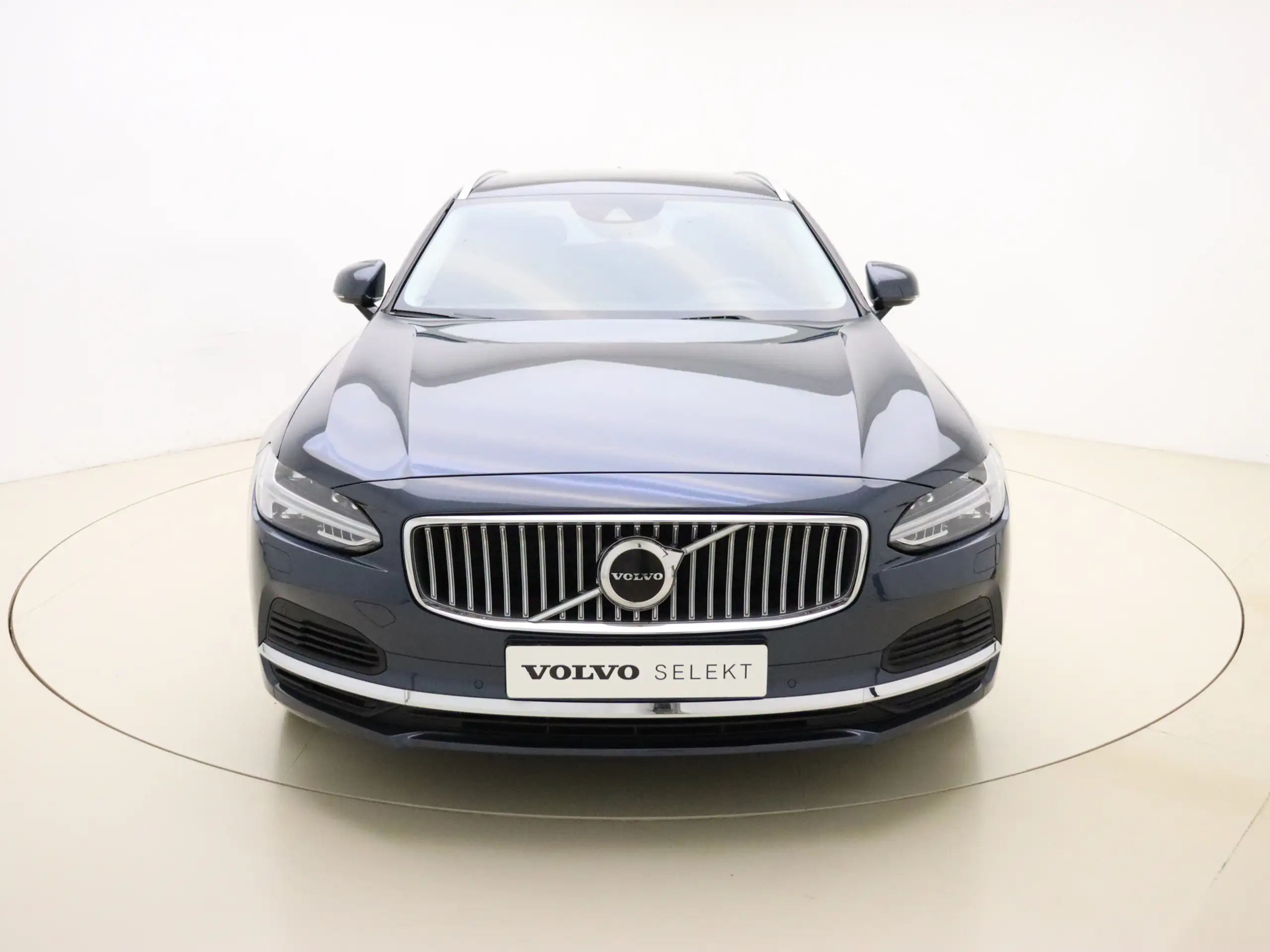 Volvo - V90