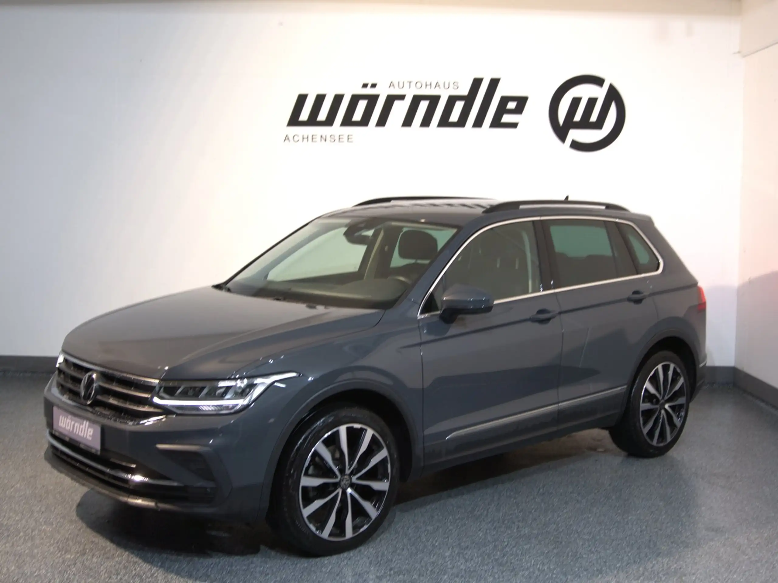 Volkswagen - Tiguan