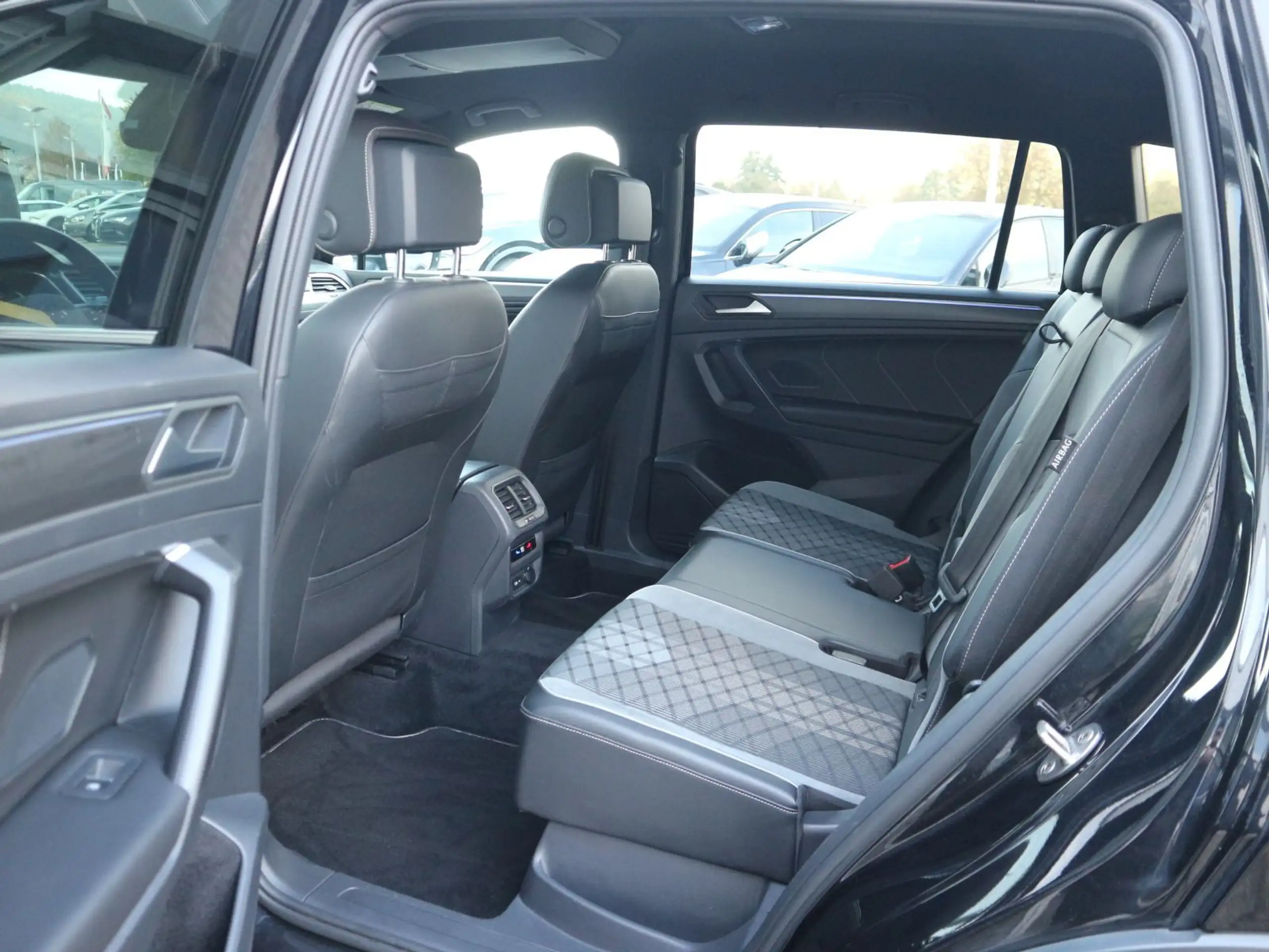 Volkswagen - Tiguan Allspace