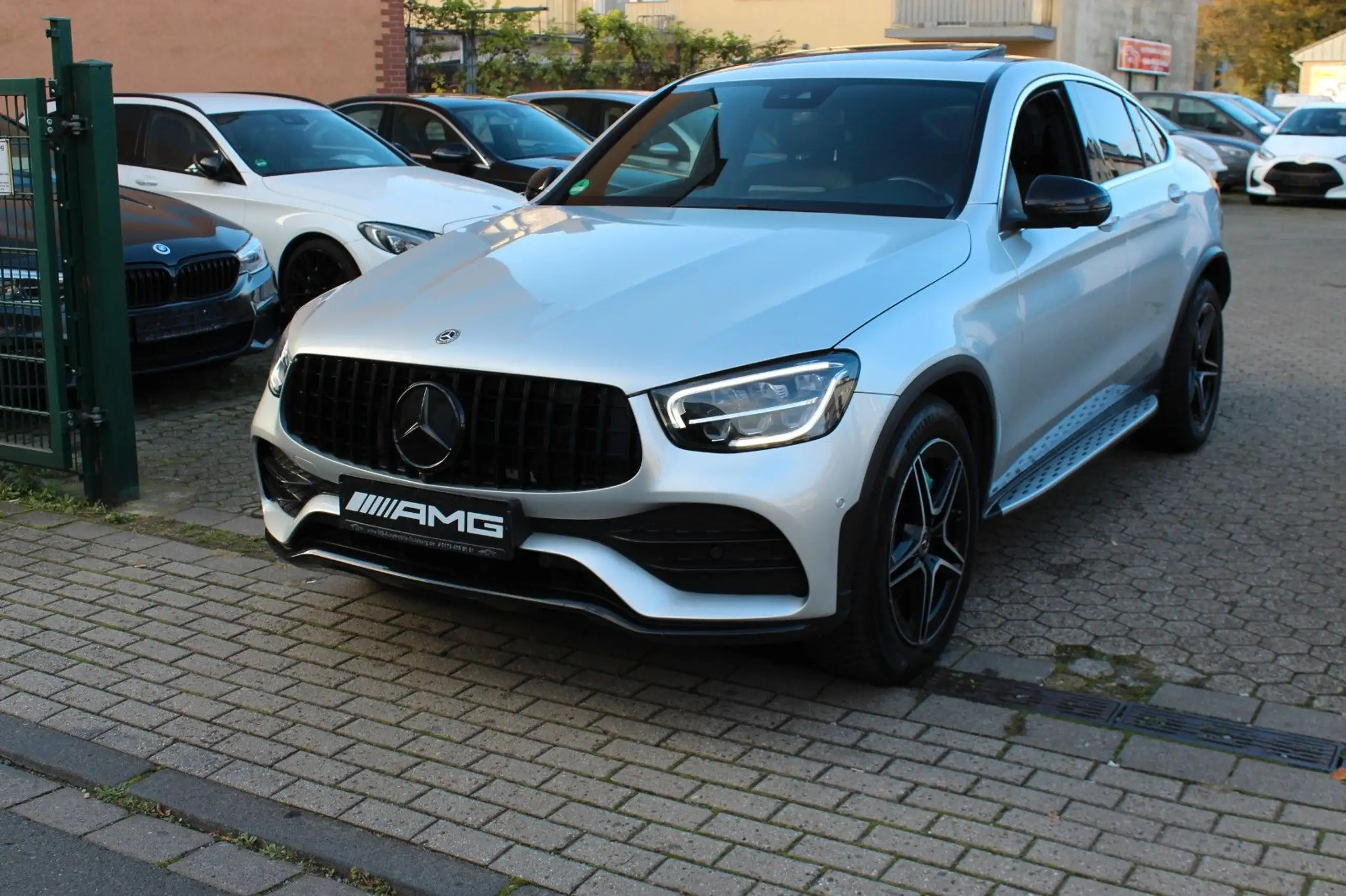 Mercedes-Benz - GLC 200