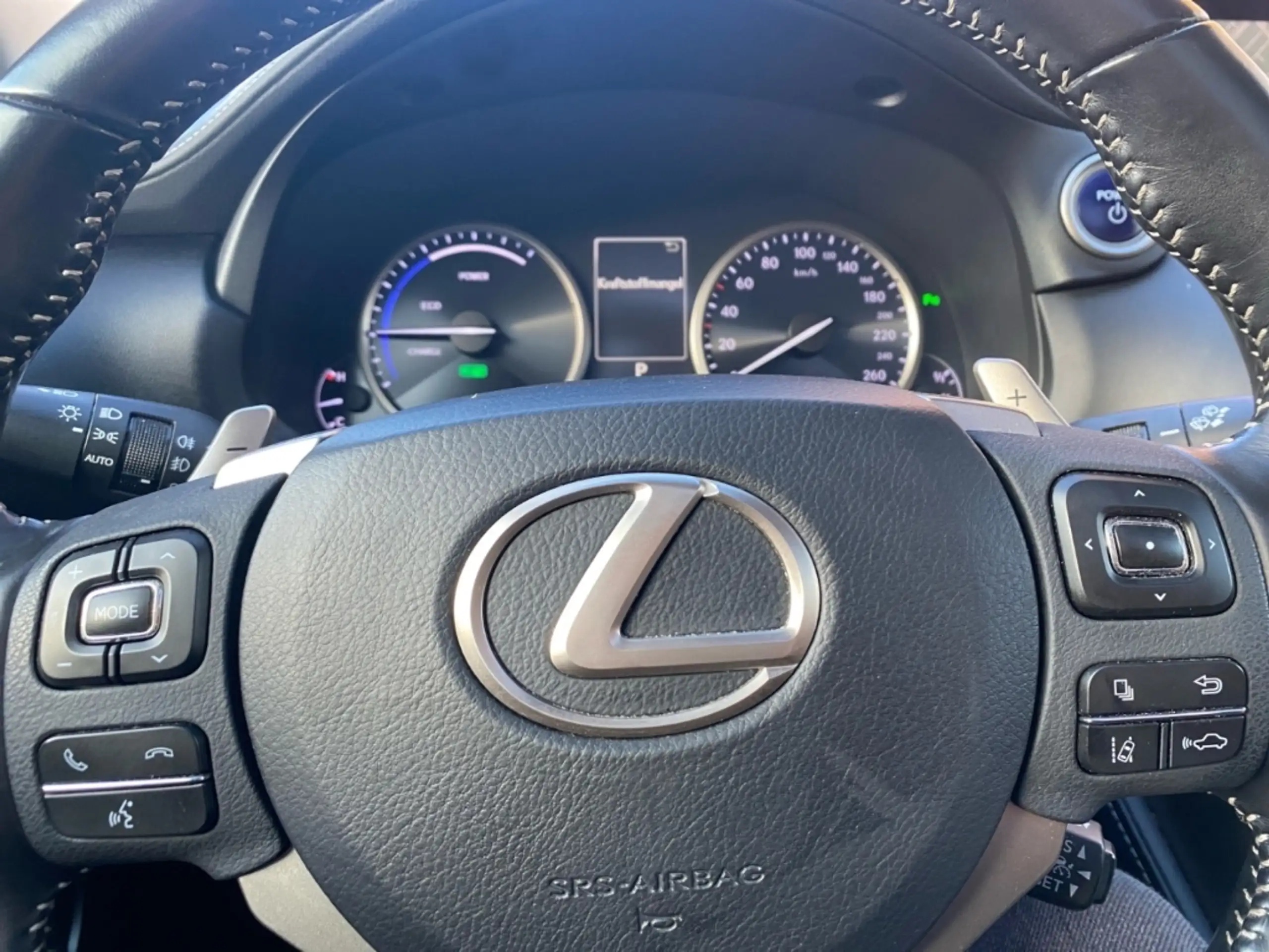 Lexus - NX 300h