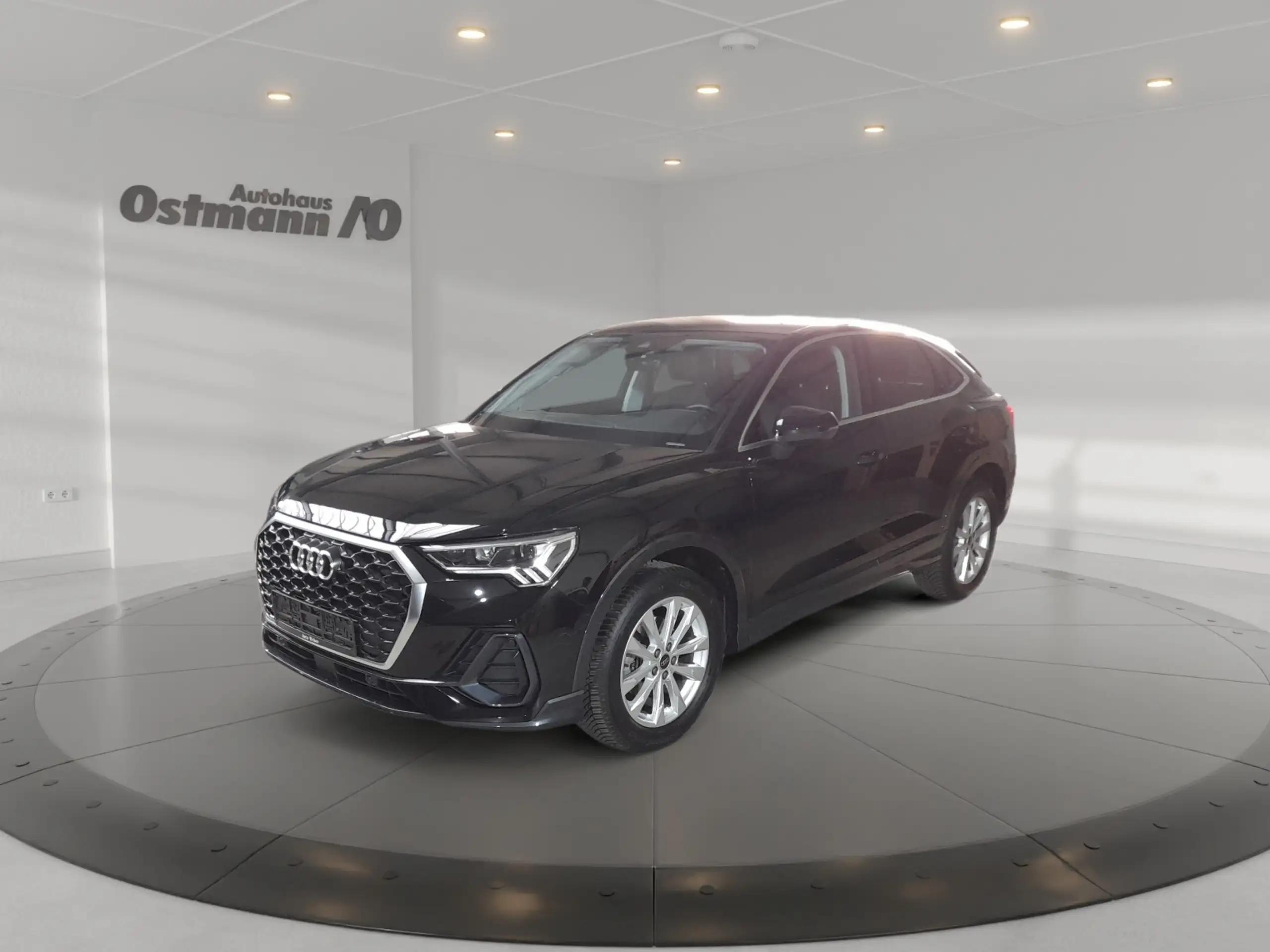 Audi - Q3