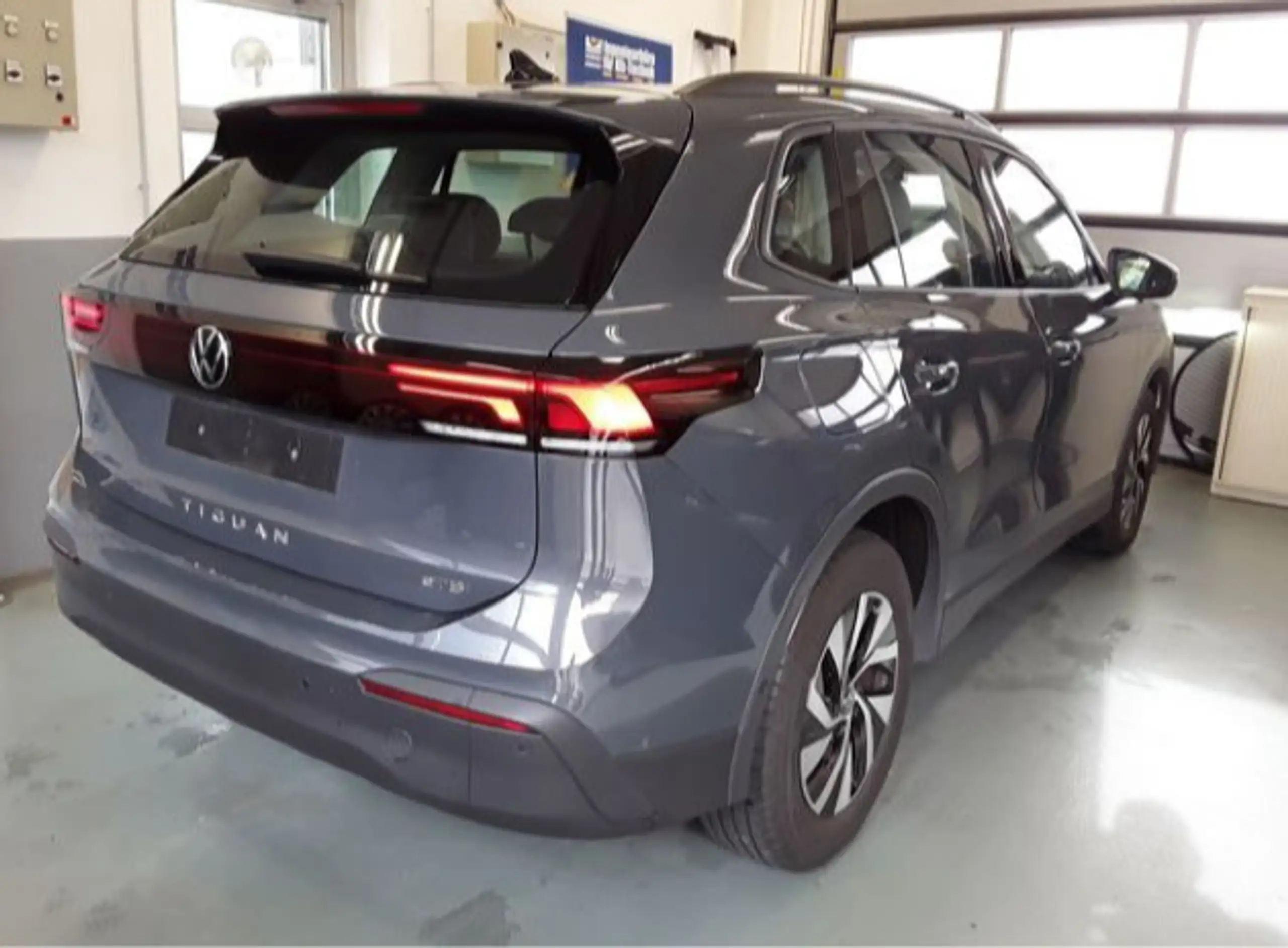 Volkswagen - Tiguan