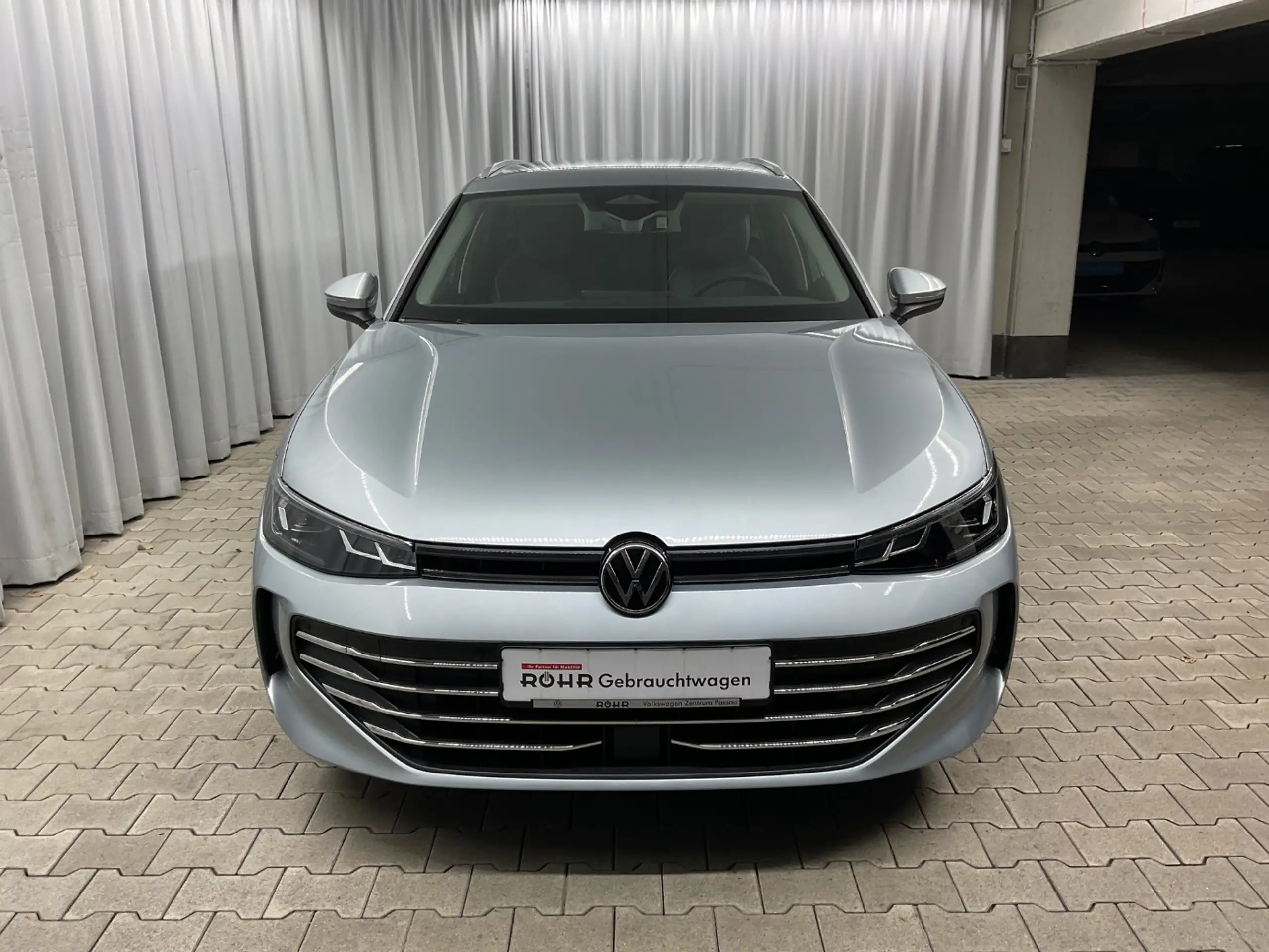 Volkswagen - Passat