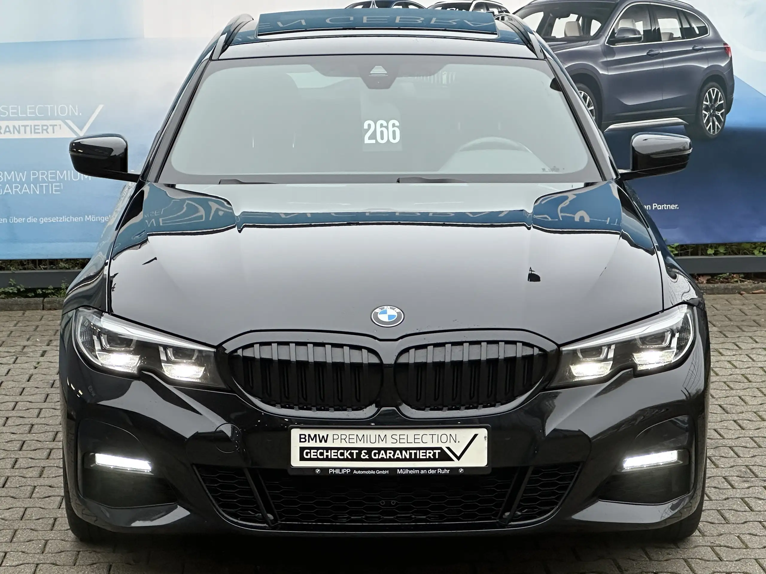 BMW - 320