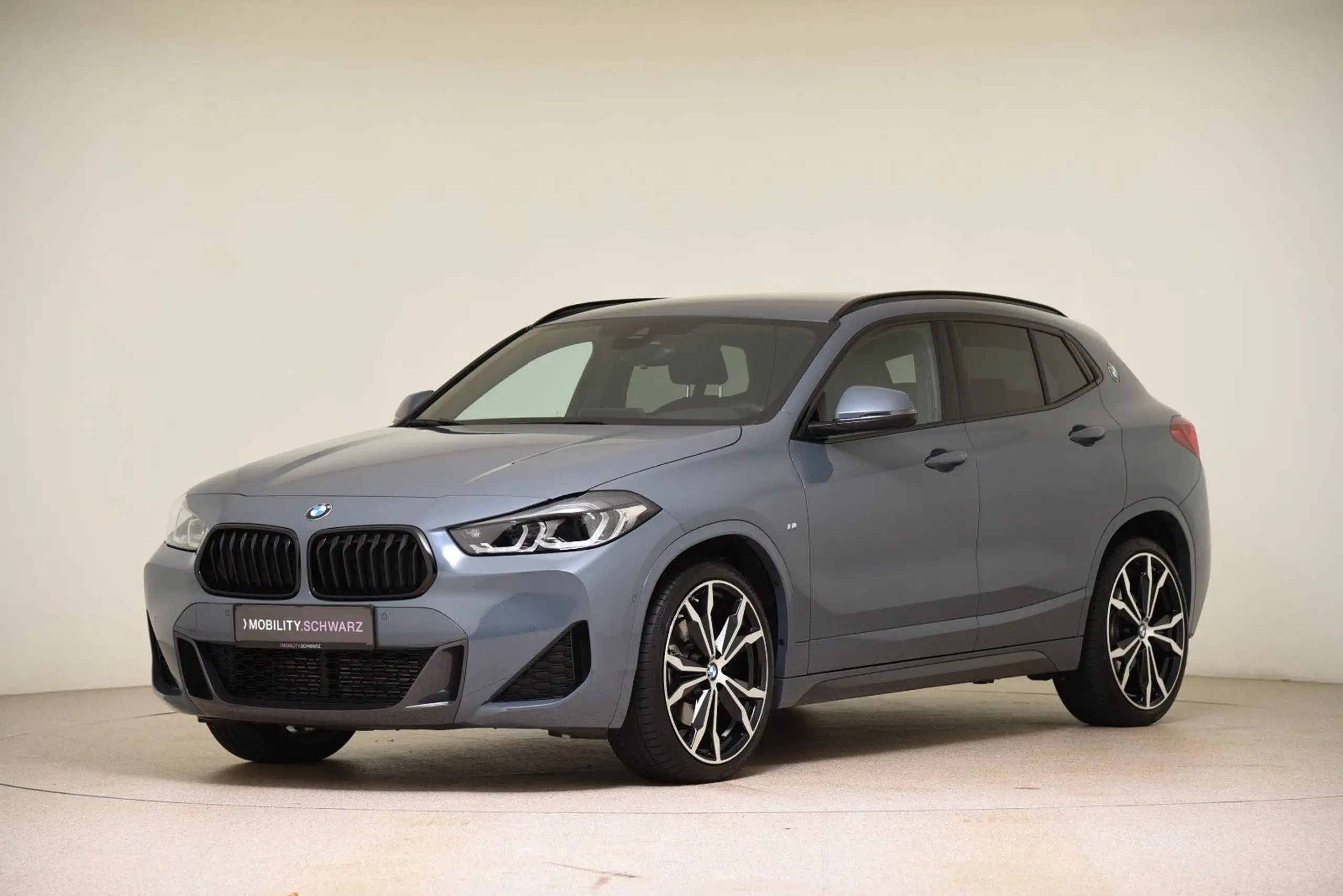 BMW - X2