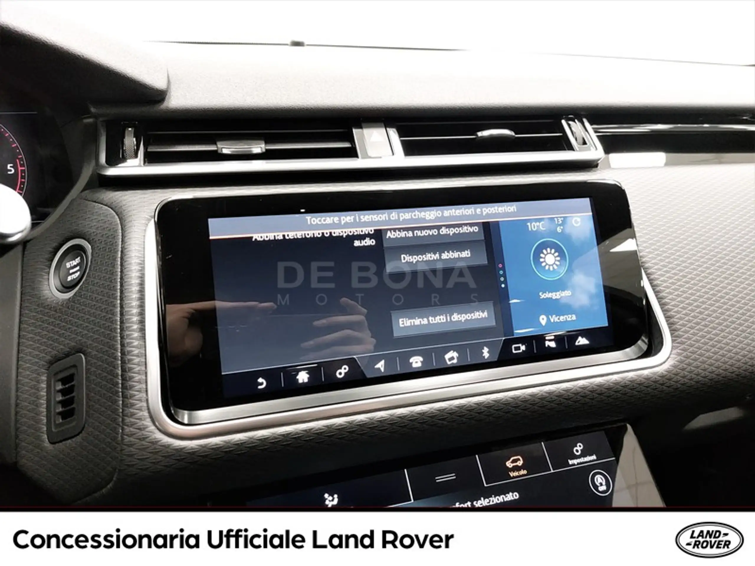 Land Rover - Range Rover Velar