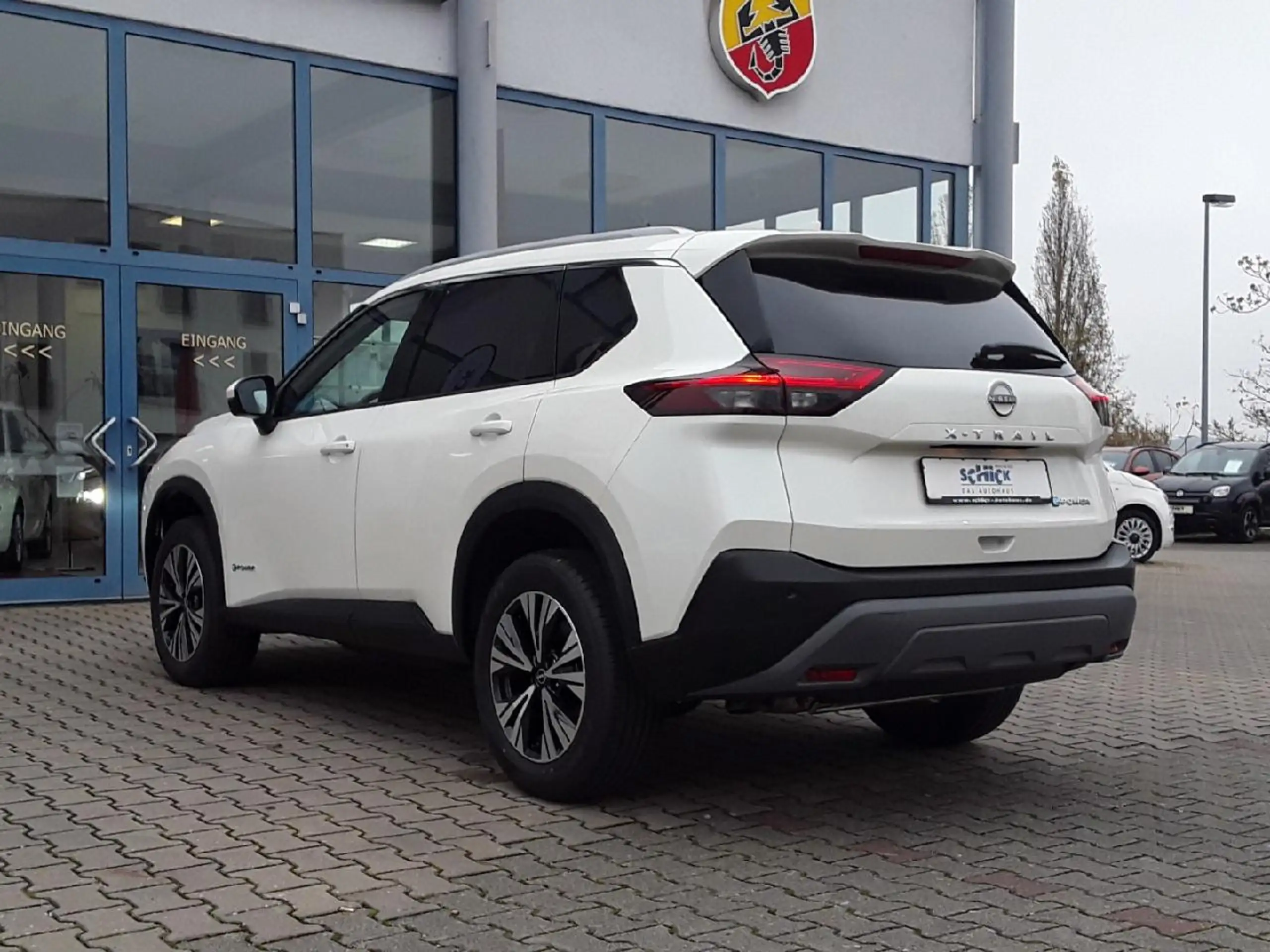 Nissan - X-Trail