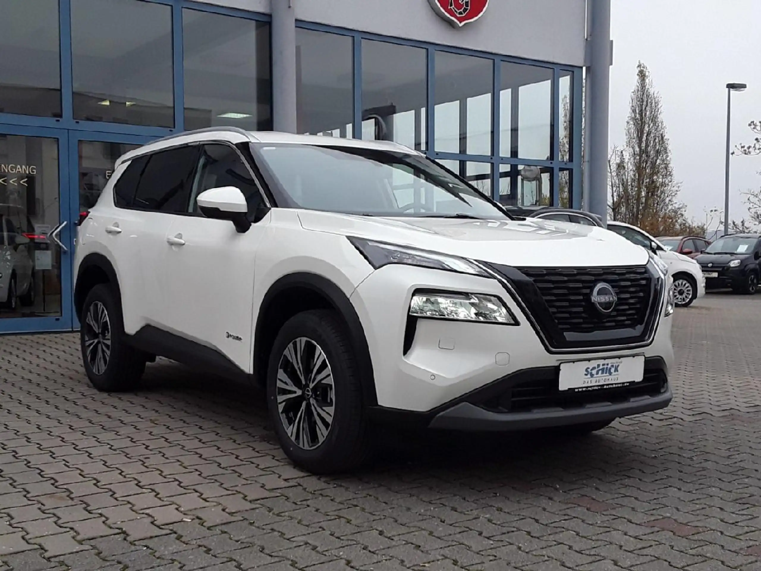 Nissan - X-Trail