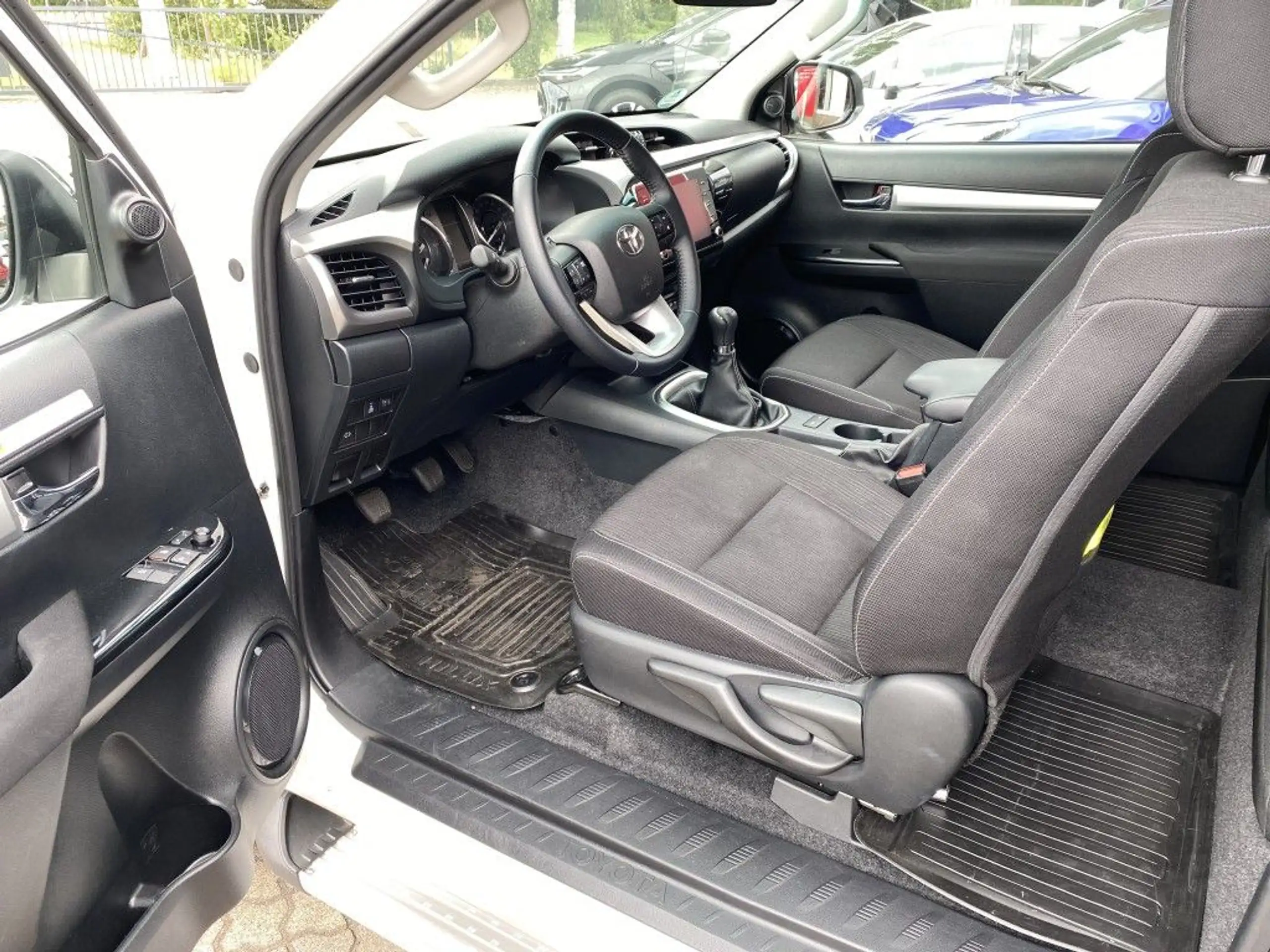 Toyota - Hilux