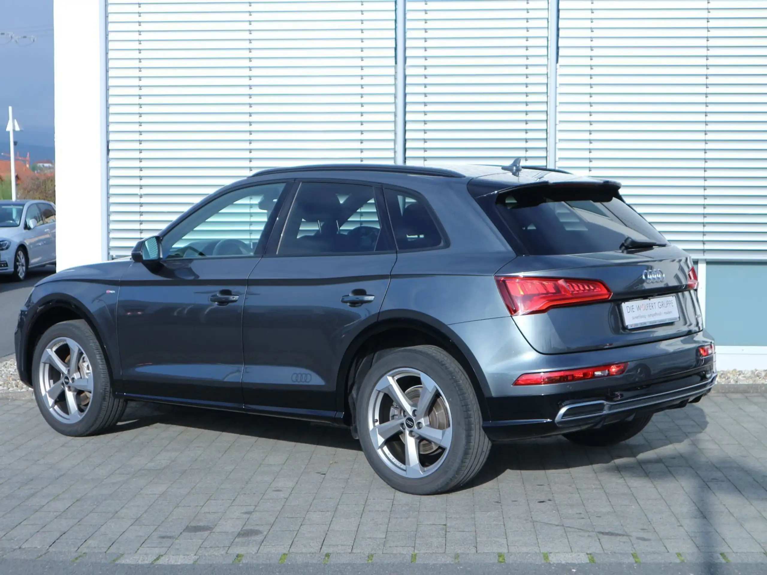 Audi - Q5